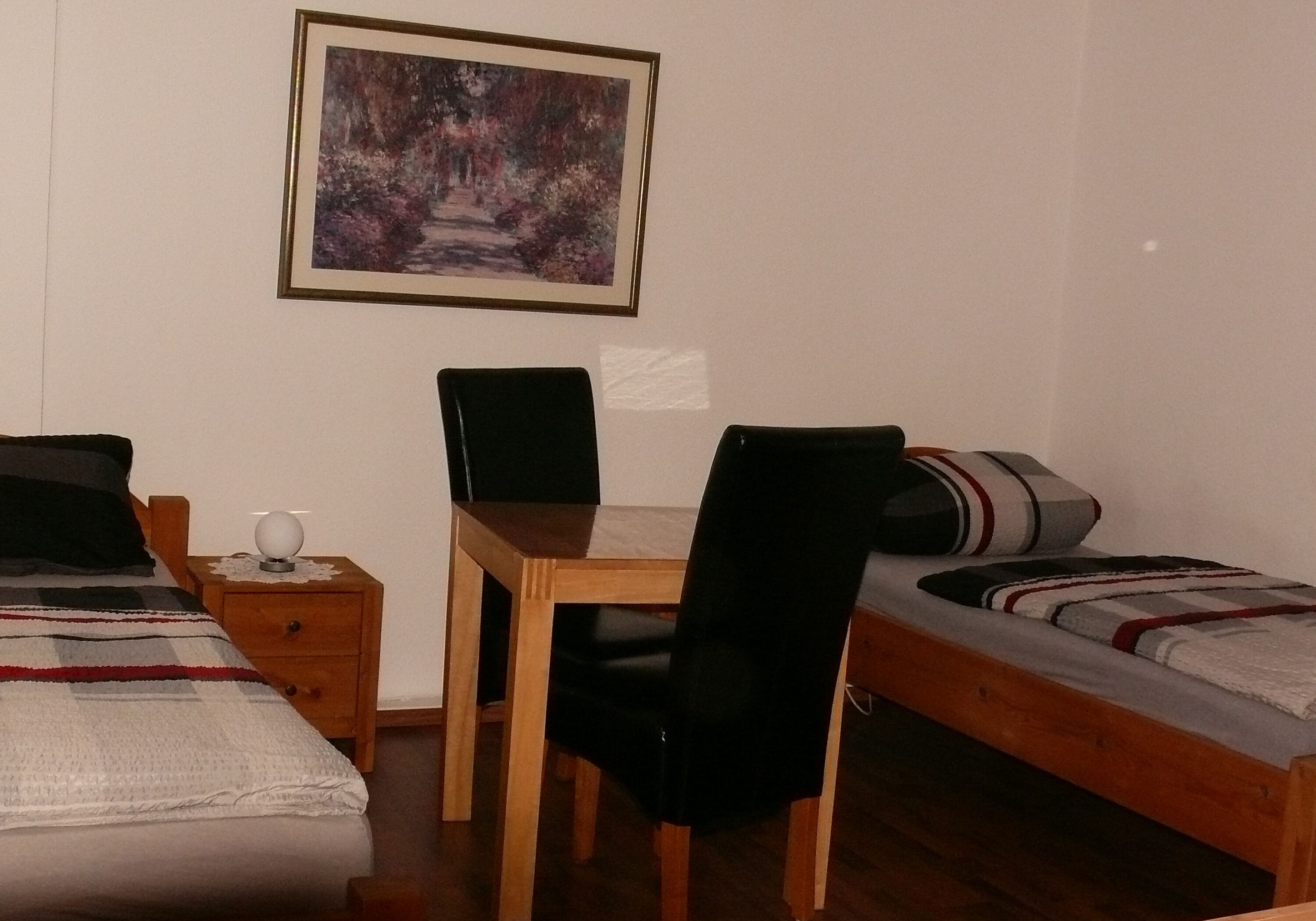 Monteur-Zimmer - Moers - Monteur und Messewohnung Palme Duisburg - Süd