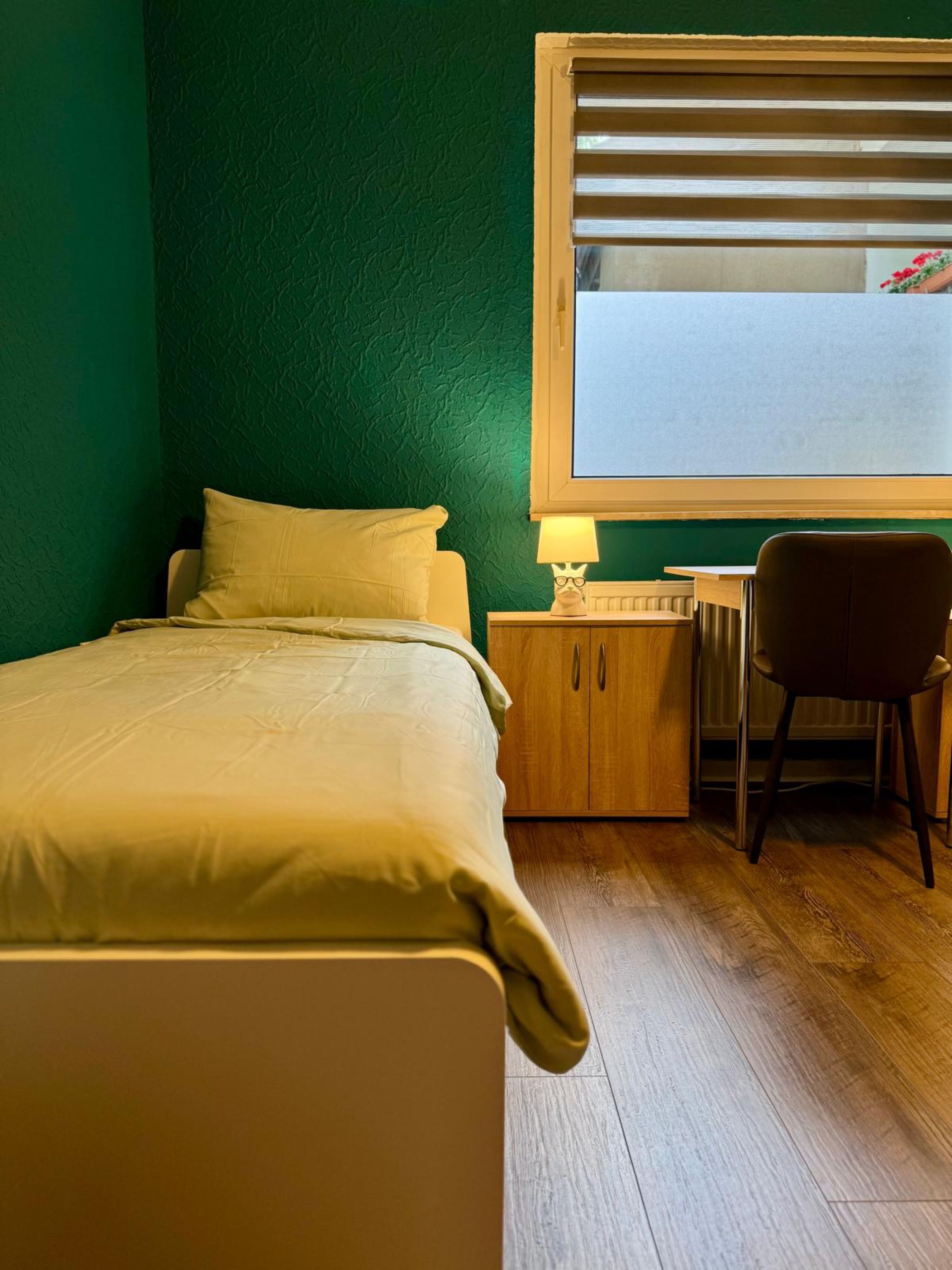 Monteur-Zimmer - Moers - #1 MoWo / Monteurunterkünfte in Duisburg