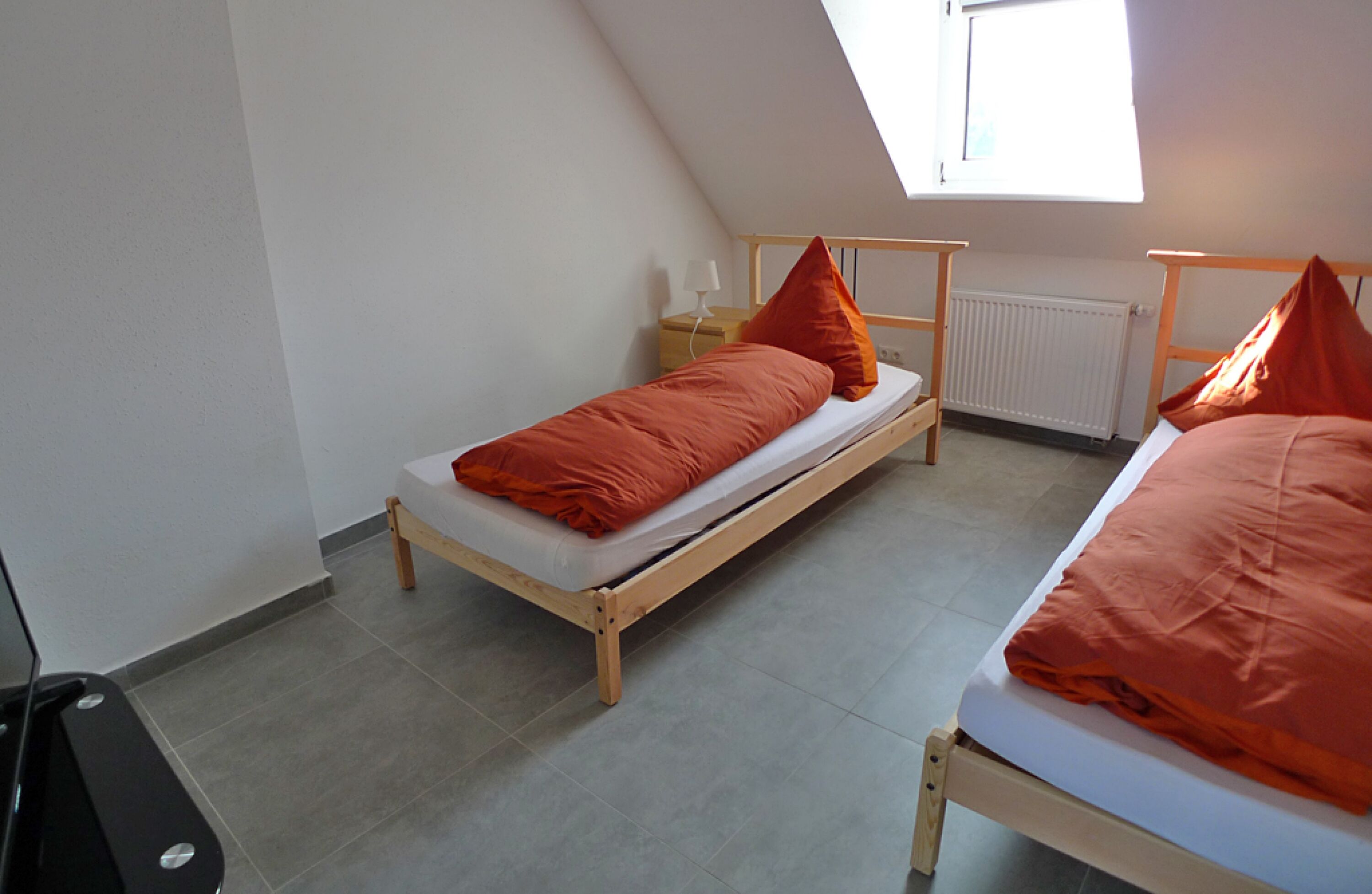 Monteur-Zimmer - Moers - Großes Haus mit mehreren Appartements in Duisburg-Beeck