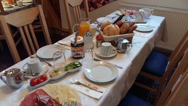 Monteur-Zimmer - Preis pro Nacht - Hollersberg -  Komfort-Privatzimmer Spandl