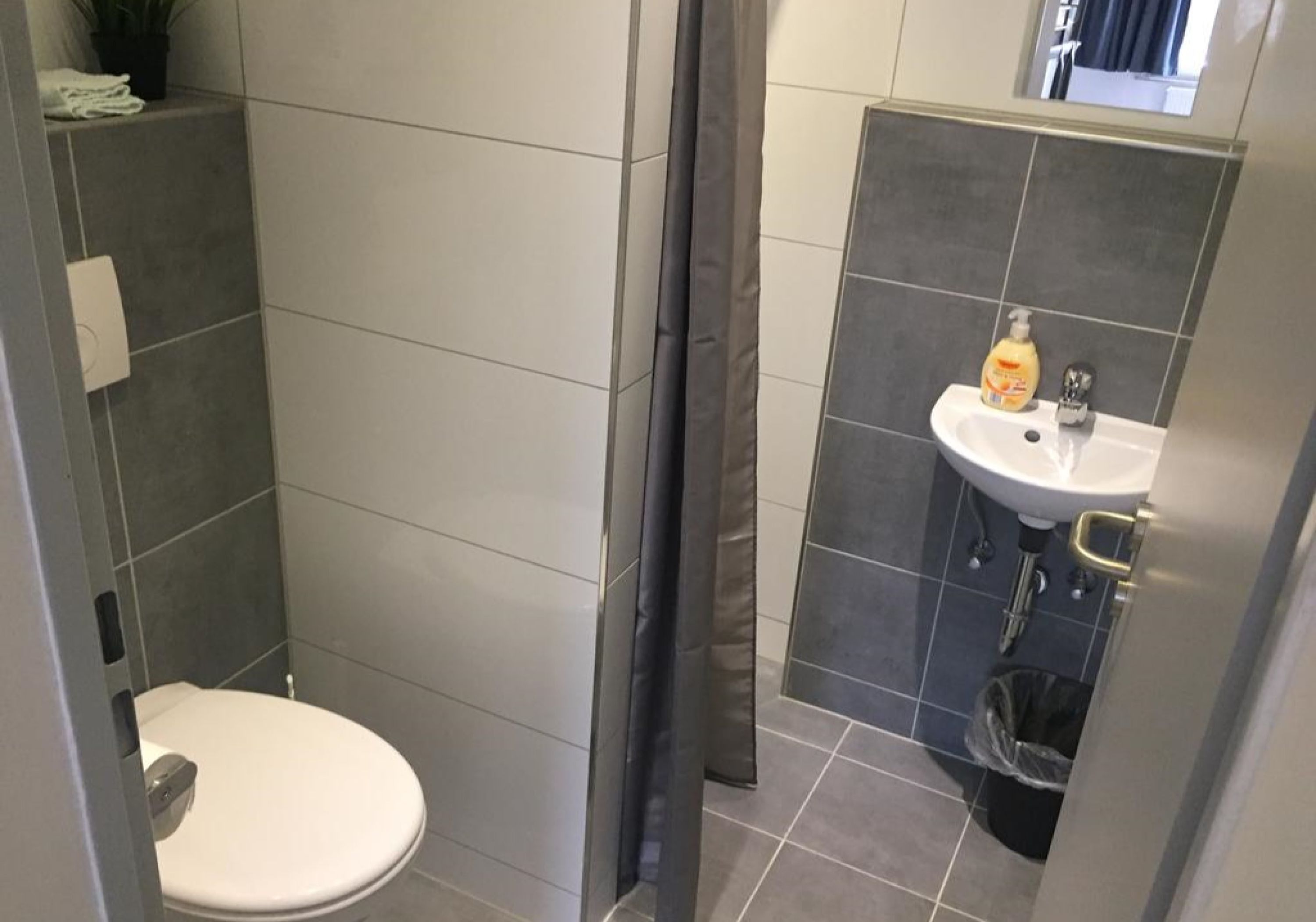 Monteur-Zimmer - Stein bei Nürnberg - Central Apartments und Zimmer Nürnberg vorbim romaneste