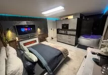 Monteur-Zimmer - Stein bei Nürnberg - FIRSTCLASS Airport Apartment Nürnberg mit Pool Wellness–Oase