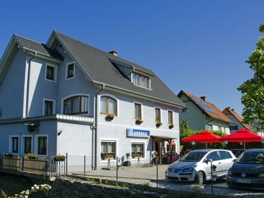 MonteurZimmer: Gästehaus Cafe Andrea