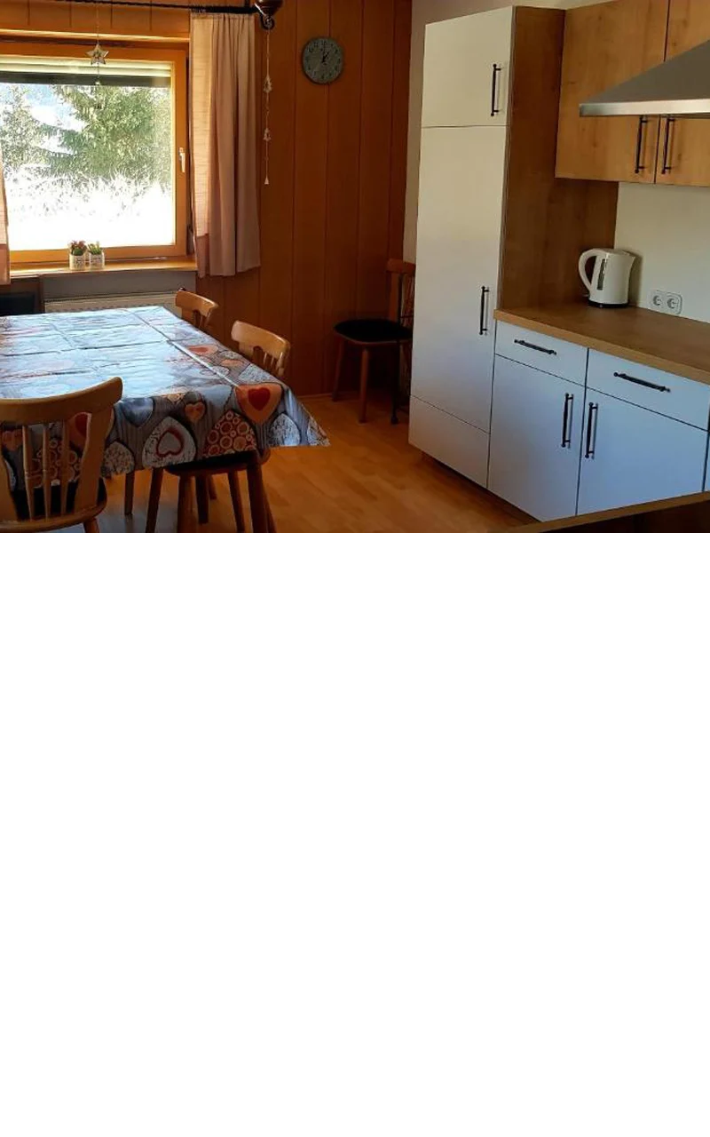MonteurZimmer: Küche - Haus Alpenhahn
