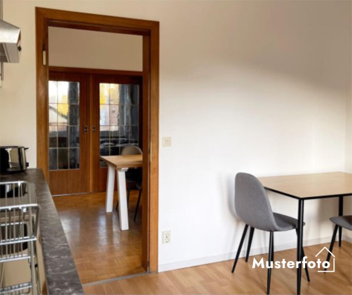 MonteurZimmer: Bochum: Frisch sanierte Monteurwohnung: Parkplatz + TV + WLAN + Vollausstattung