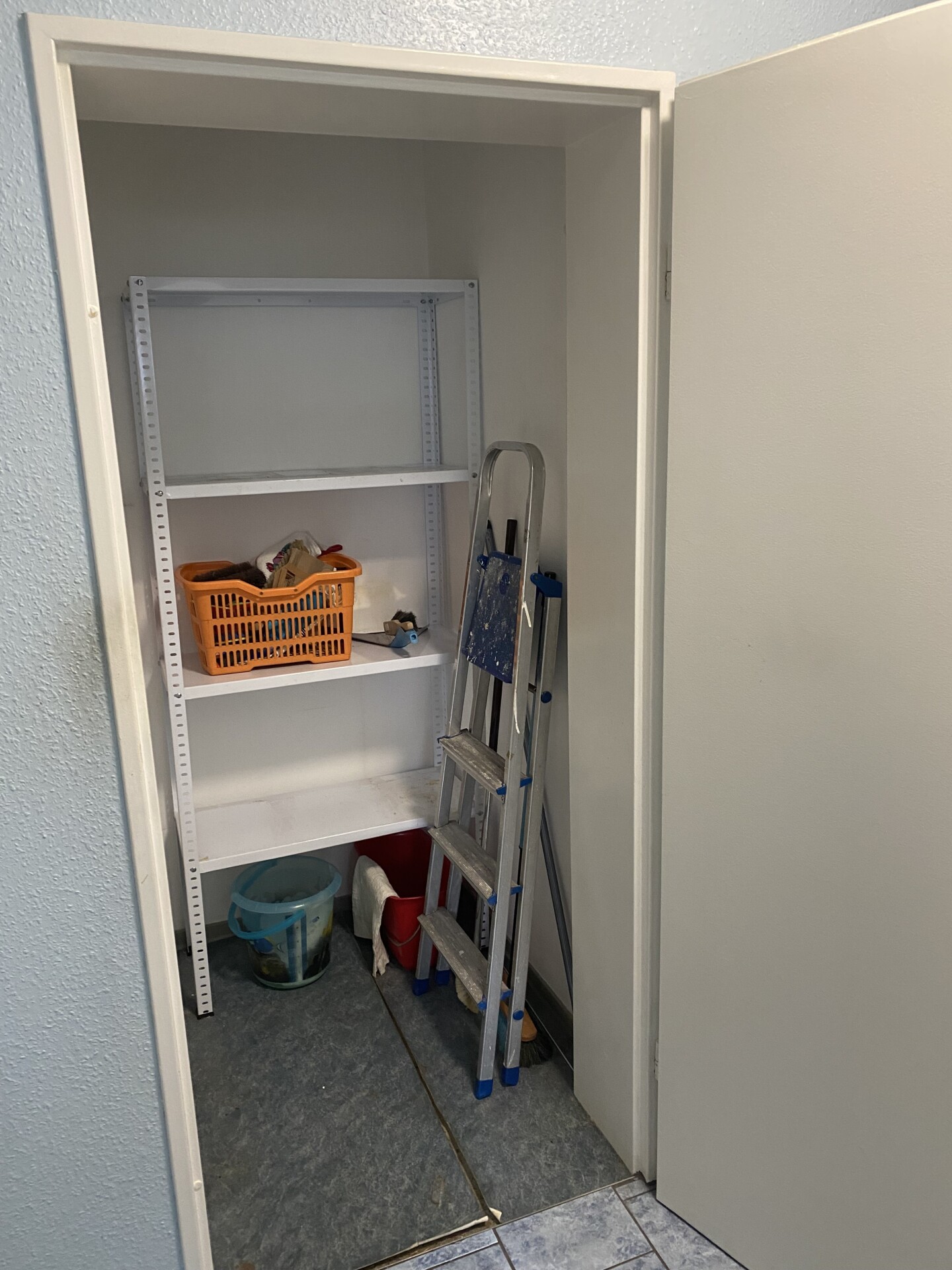 Monteur-Zimmer - Düsseldorf - Ruhige zentral gelegene 2-Zimmerwohnung Wuppertal