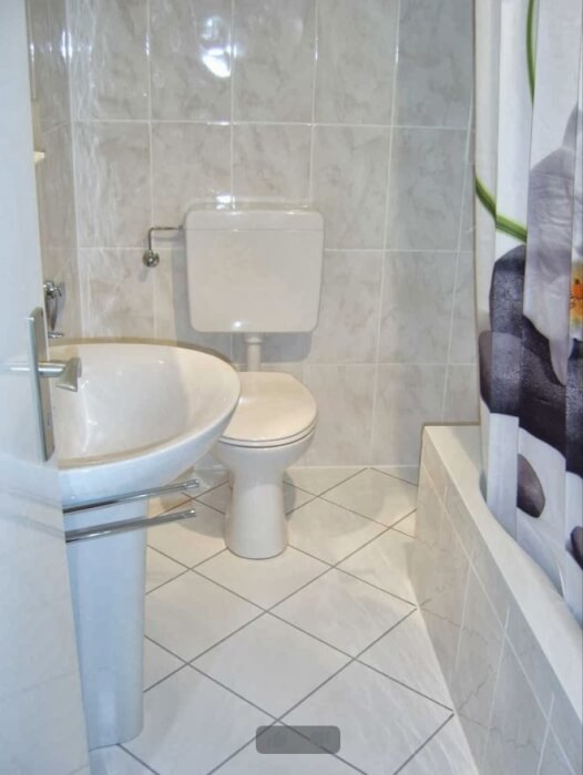 Monteur-Zimmer - Düsseldorf - Reusch-Zhu