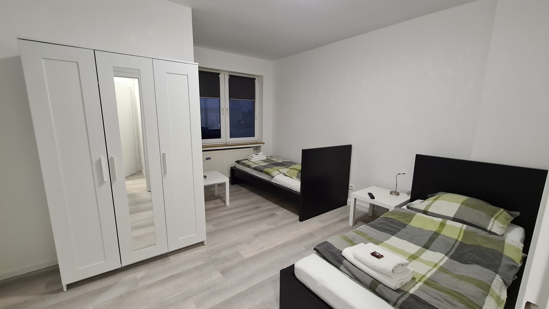 Monteur-Zimmer - Düsseldorf - Gast in Solingen – Wohnungen & Häuser 1–9 Pers.