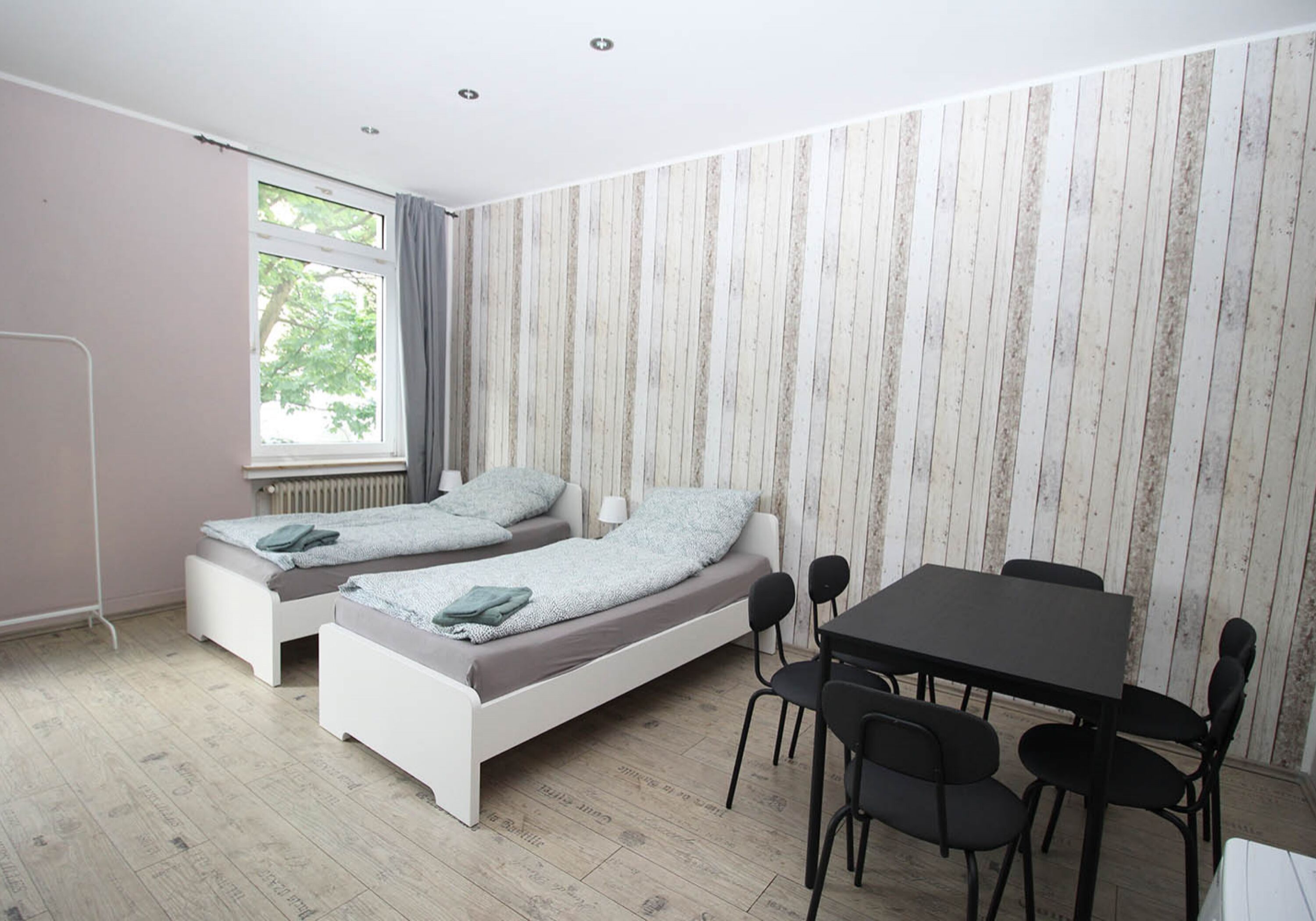 Monteur-Zimmer - Düsseldorf - Value-Living GmbH
