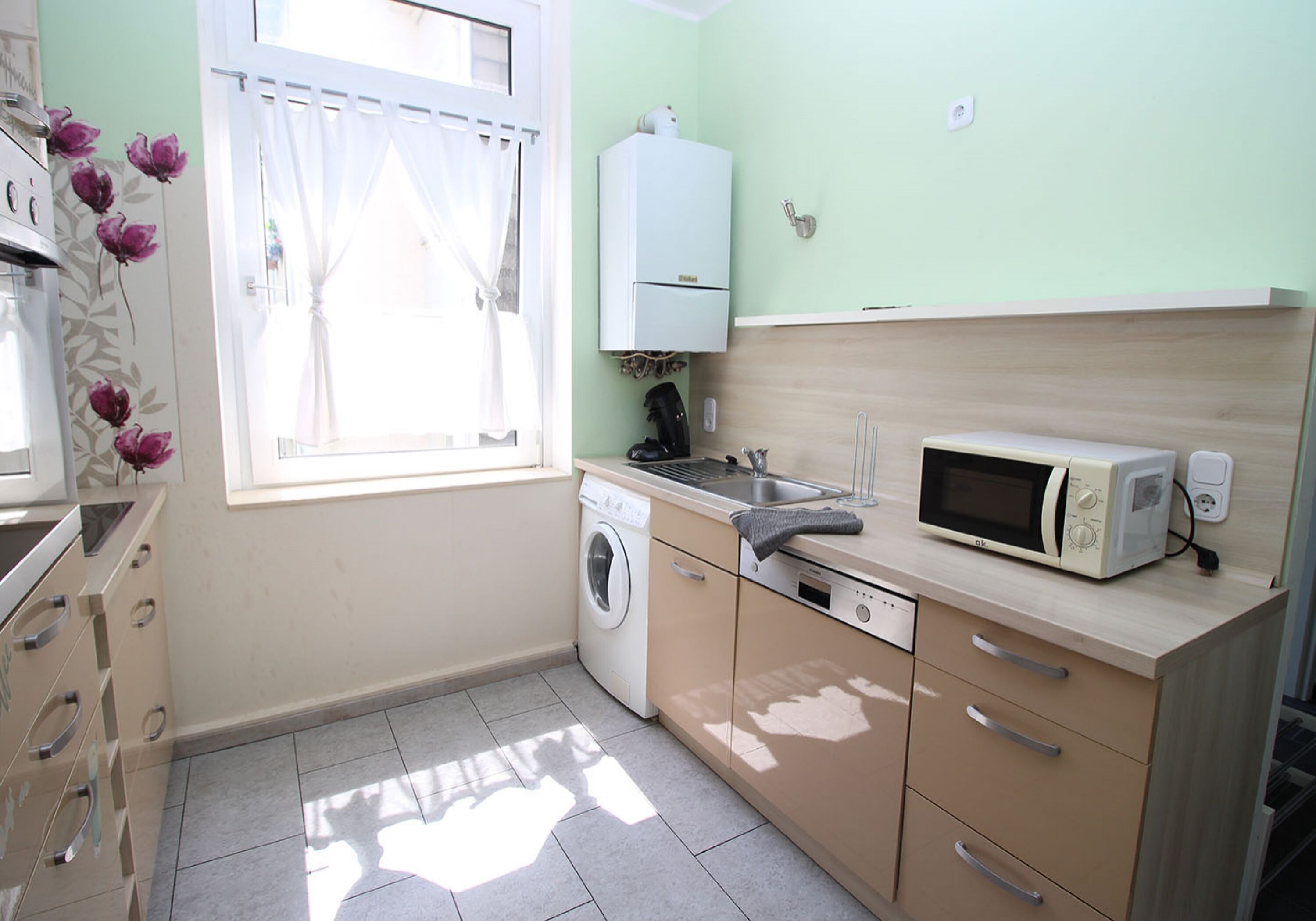 Monteur-Zimmer - Düsseldorf - Value-Living GmbH