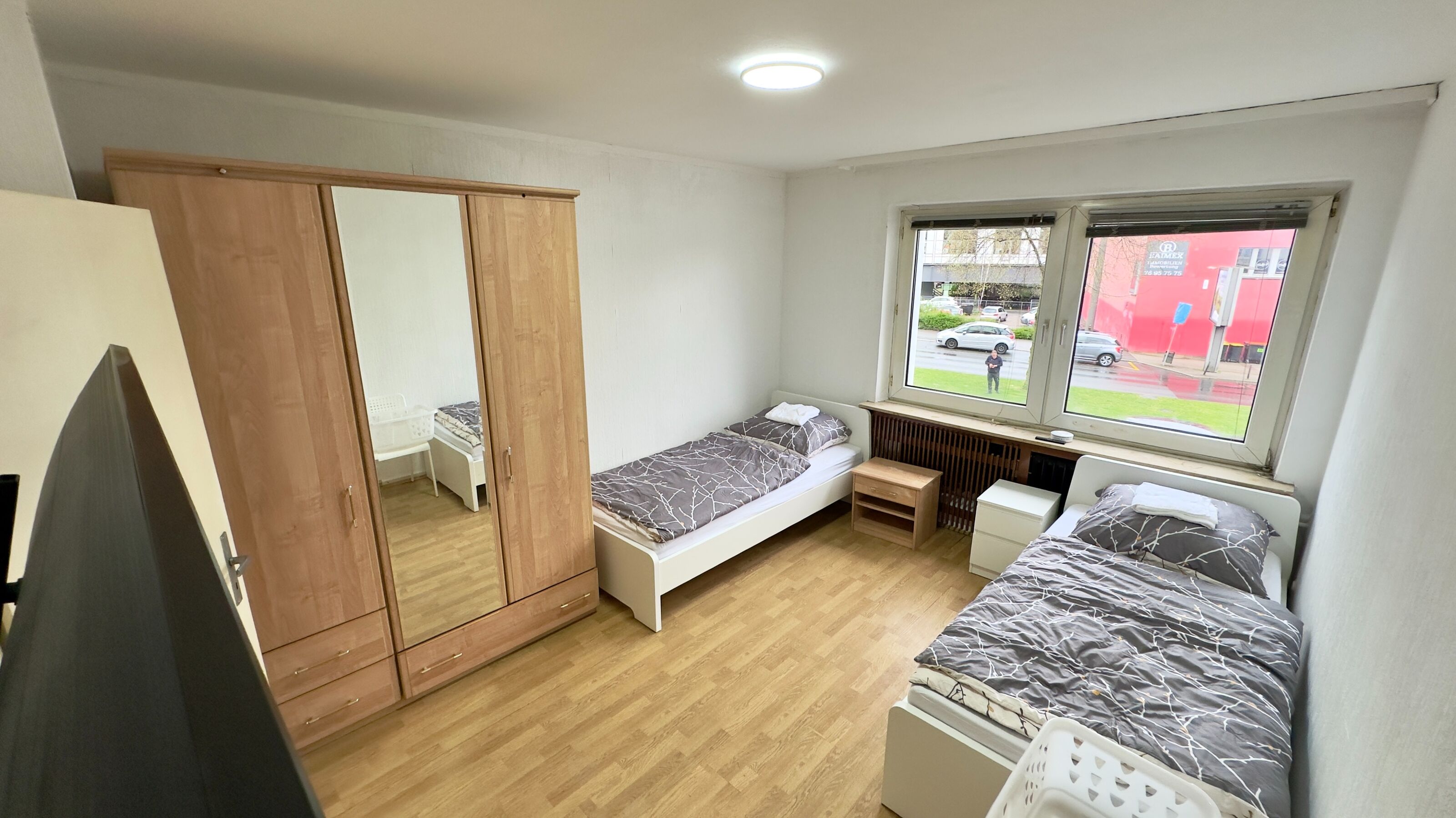 Monteur-Zimmer - Düsseldorf - Gemütliche 3 Zimmer Wohnung mit Terrasse in zentraler Lage n