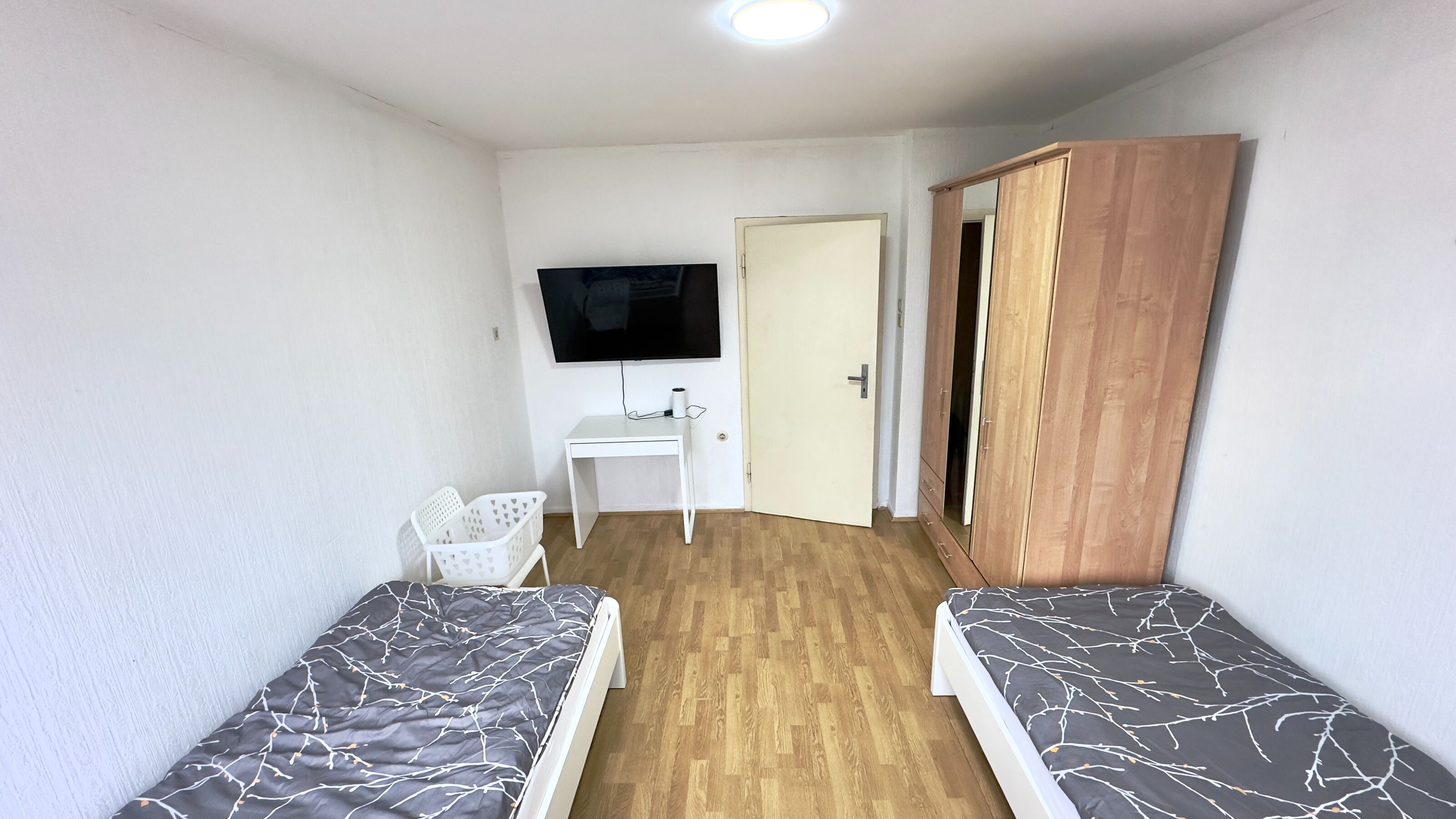 Monteur-Zimmer - Düsseldorf - Gemütliche 3 Zimmer Wohnung mit Terrasse in zentraler Lage n