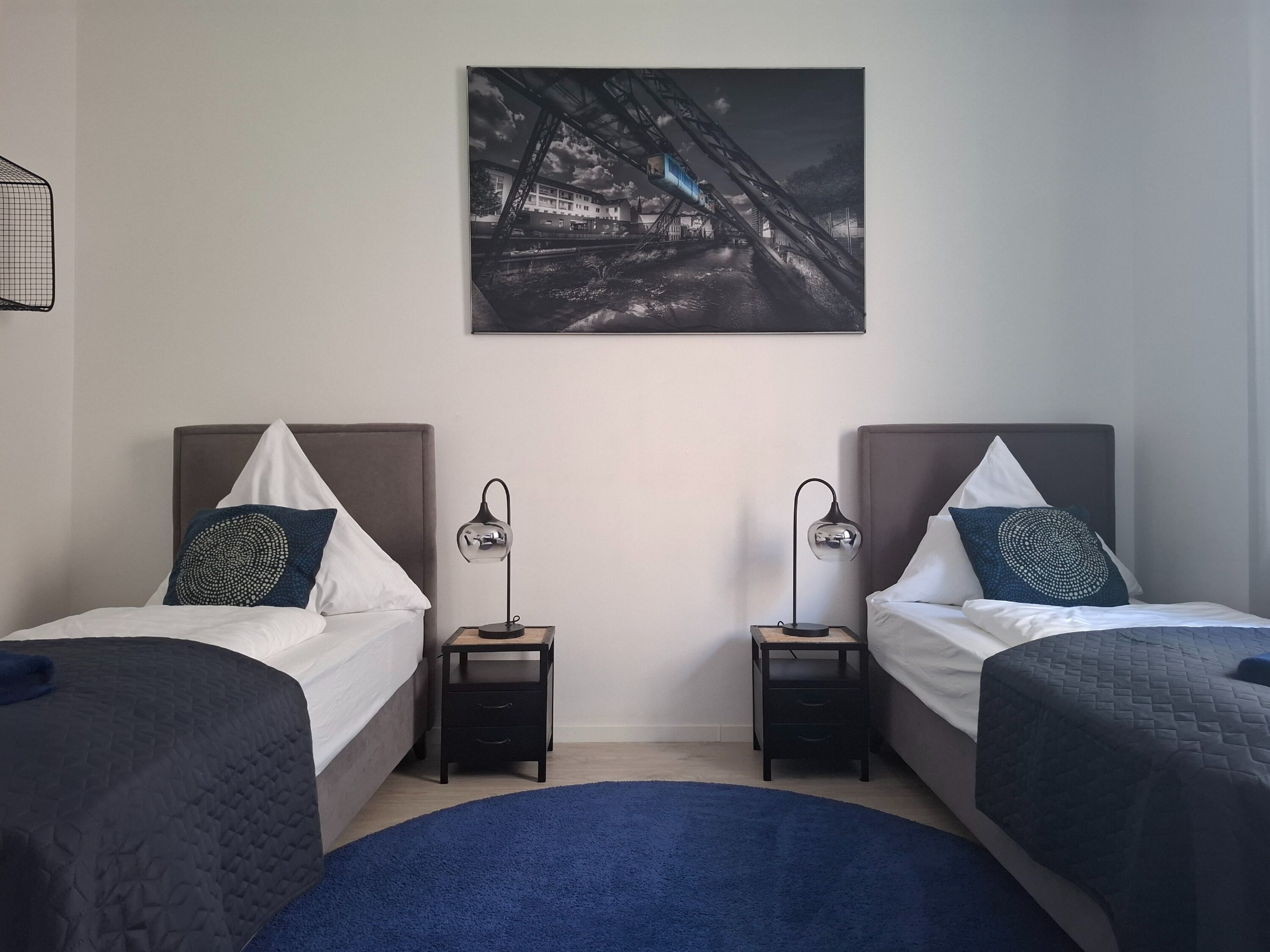 Monteur-Zimmer - Düsseldorf - Stilvoll-Zentral-Bahnhof-Altstadt-Mediapaket-W6
