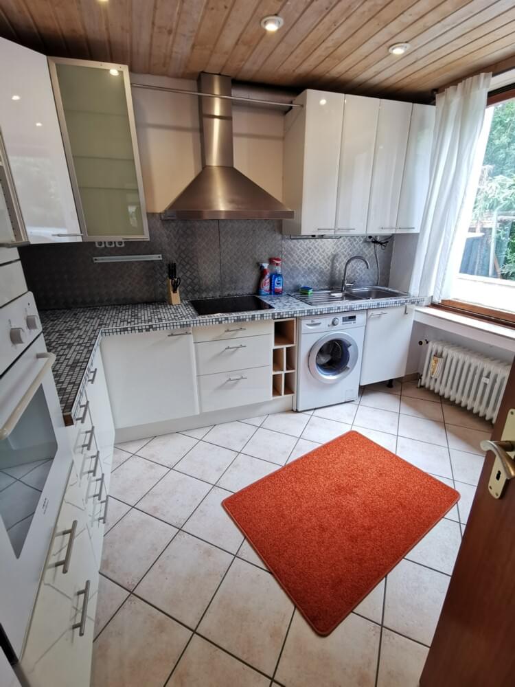 Monteur-Zimmer - Düsseldorf - Monteurwohnung Parkplatz+Internet+Küche+Waschmaschine⭐️