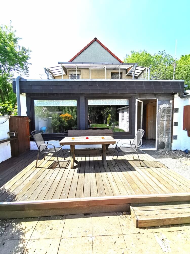 Monteur-Zimmer - Düsseldorf - Monteurwohnung Parkplatz+Internet+Küche+Waschmaschine⭐️