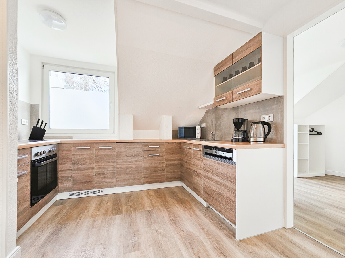 Monteur-Zimmer - Düsseldorf - Monteurwohnung Tolstov Apartments - garantierter Check In bis 22:00 Uhr!
