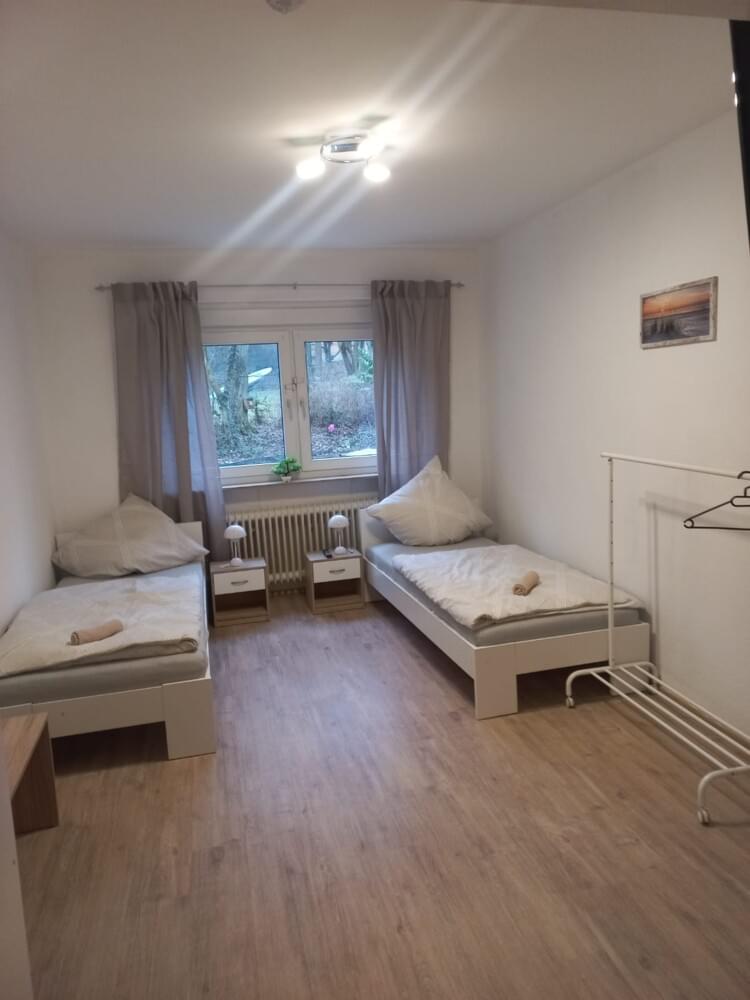 Monteur-Zimmer - Düsseldorf - Wohnung Wuppertal zentral Einzelzimmer/Doppelzimmer