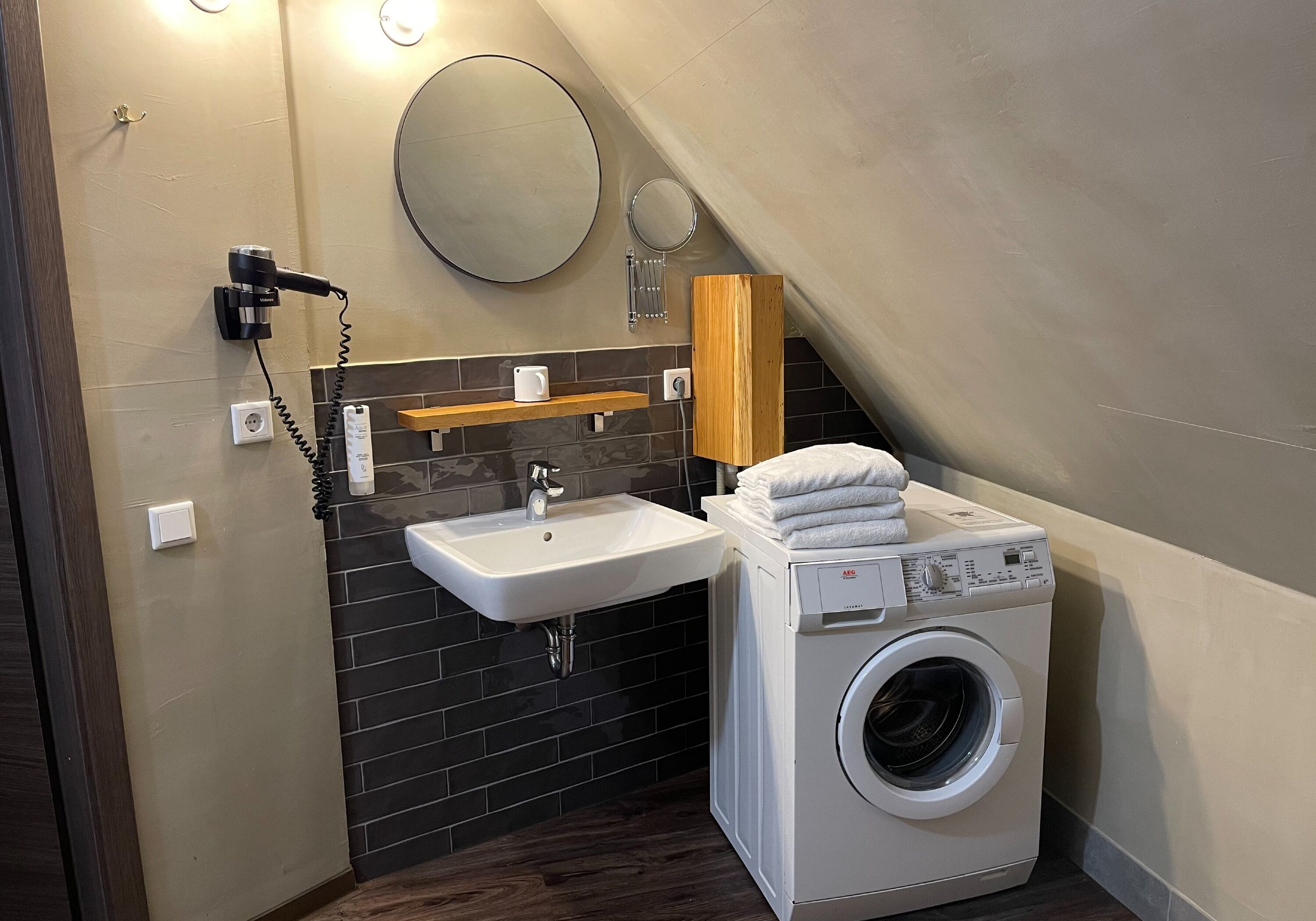Monteur-Zimmer - Leopoldshöhe - Wohnung in Altenhagener Straße, Bielefeld