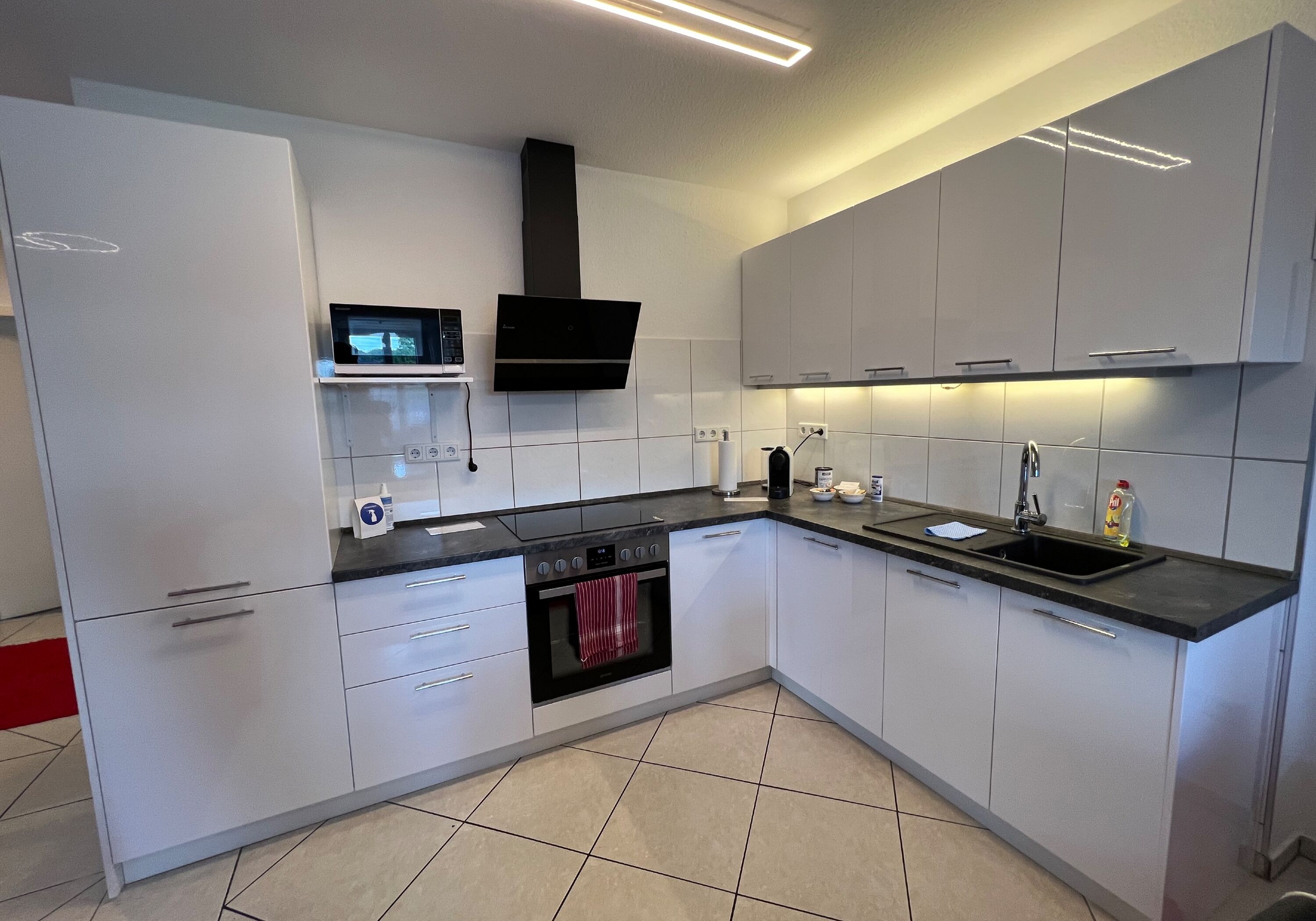 Monteur-Zimmer - Leopoldshöhe - Bielefeld-Brake/hochwertig voll möblierte 3 Zimmer Wohnung