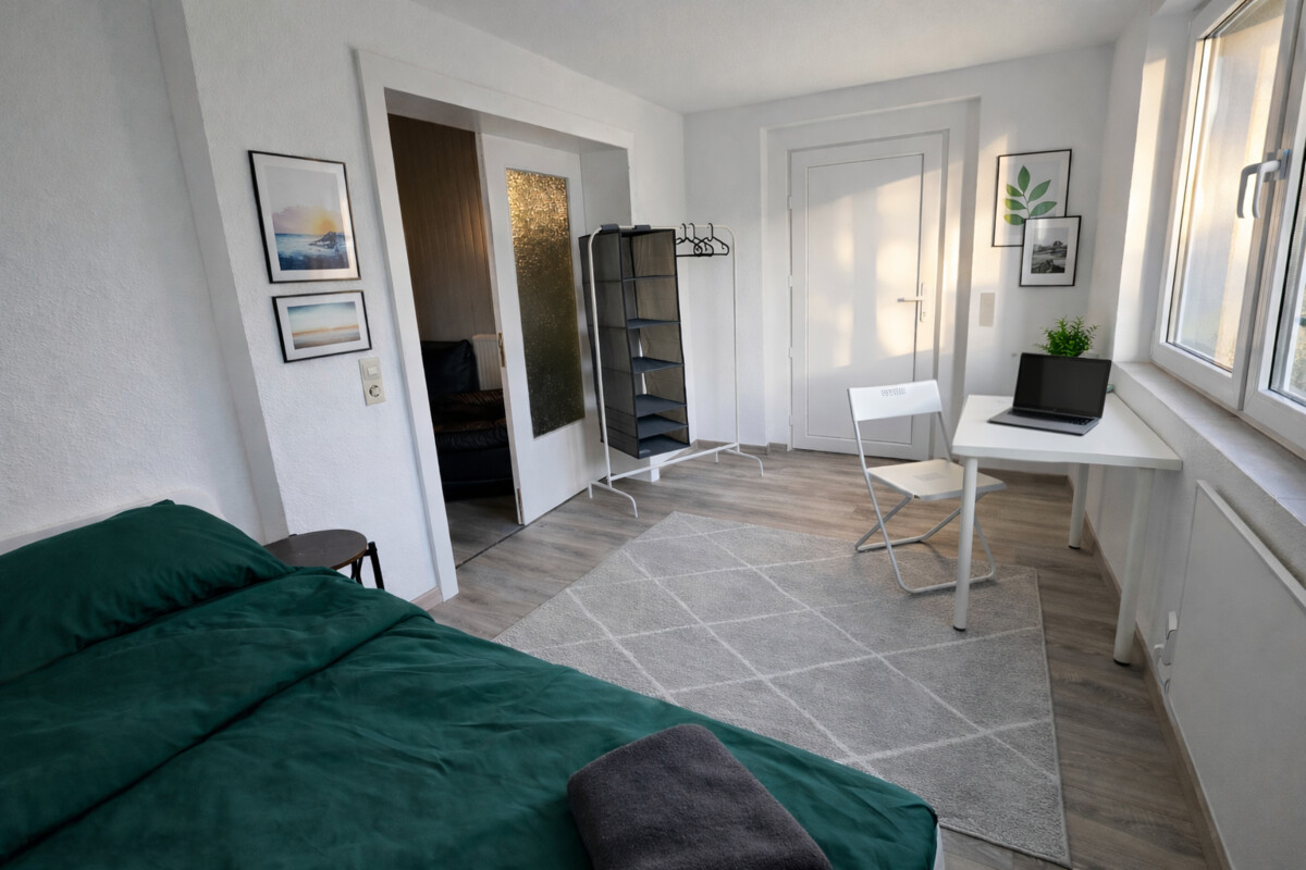 Monteur-Zimmer - Leopoldshöhe - TOP Preis Monteurhaus für bis zu 30 Pers. / top Internt / großer Parkplatz