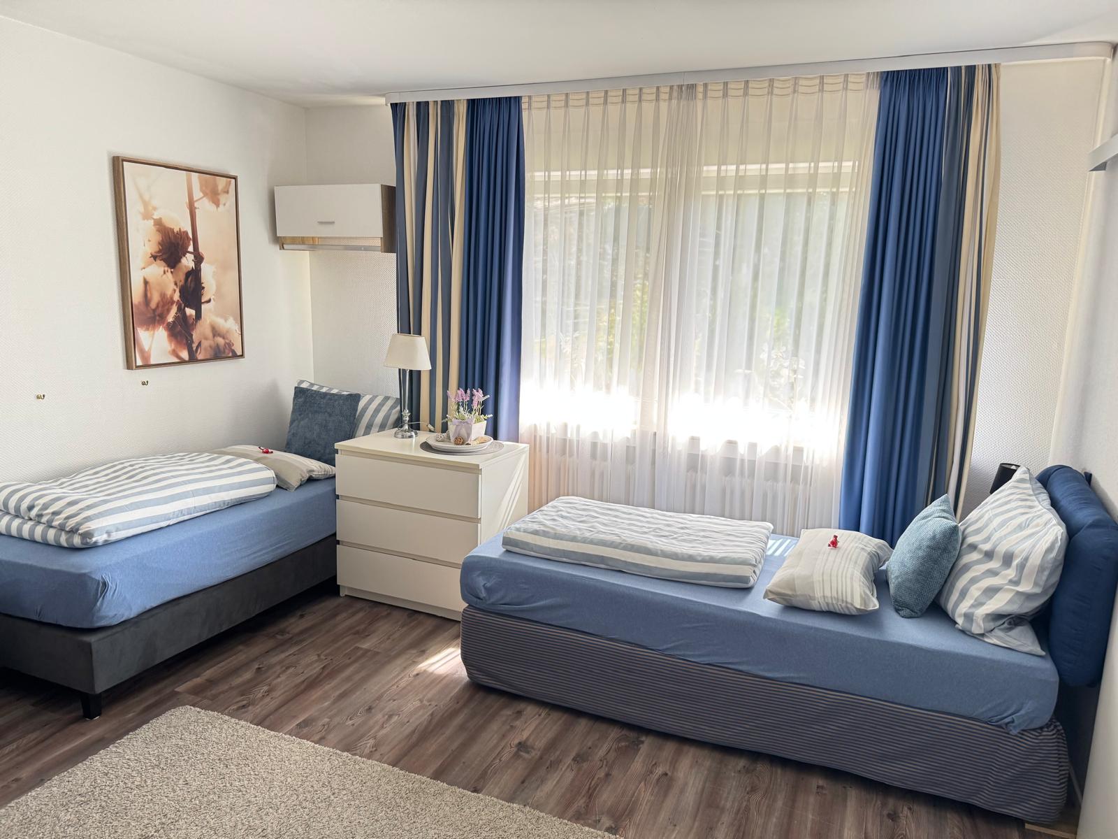 MonteurZimmer: Monteurzimmer und Ferienwohnungen nahe Bonn – Ferienwohnungskomplex „Monteurglück" 