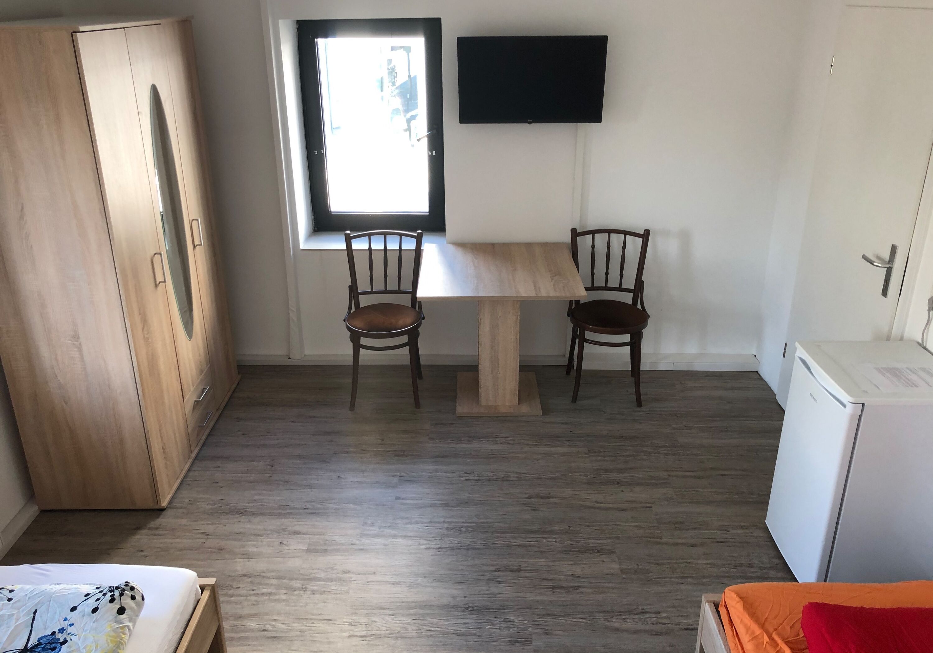 Monteur-Zimmer - Remagen - Mc Zimmervermietung GmbH