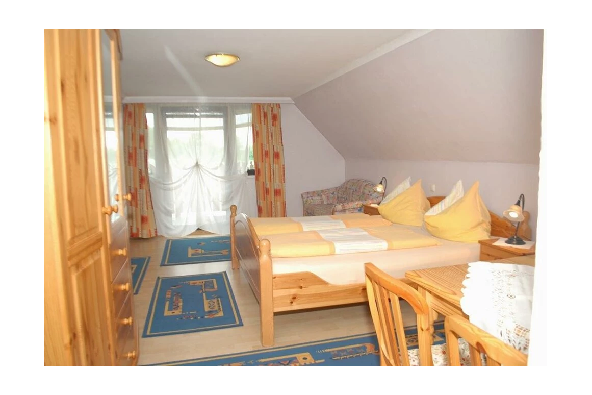 MonteurZimmer: Gästehaus Anna