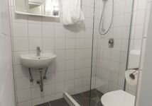 Monteur-Zimmer - Badezimmer - Mitarbeiterzimmer Spielfeld