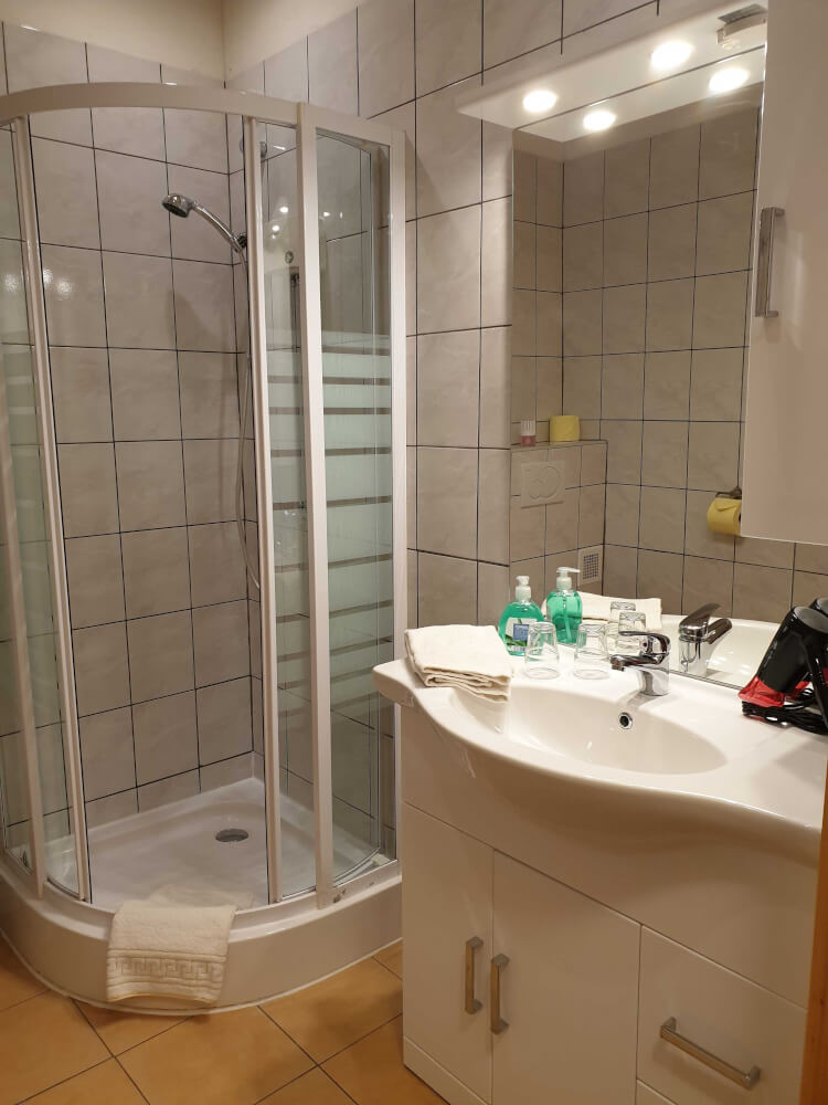 Monteur-Zimmer - Preis pro Nacht - Ramsau (Bad Goisern am Hallstättersee) - Personalzimmer-Schladming.at