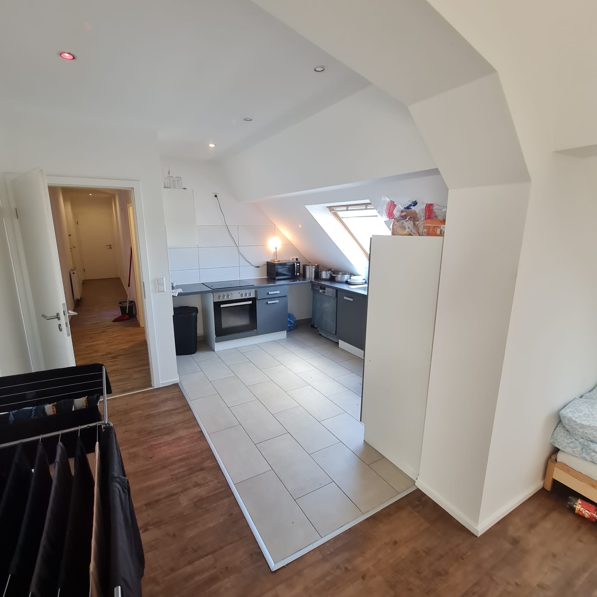 Monteur-Zimmer - Viernheim - Große modernisierte 4 Zimmer Wohnung für Monteure mit Einzelbetten