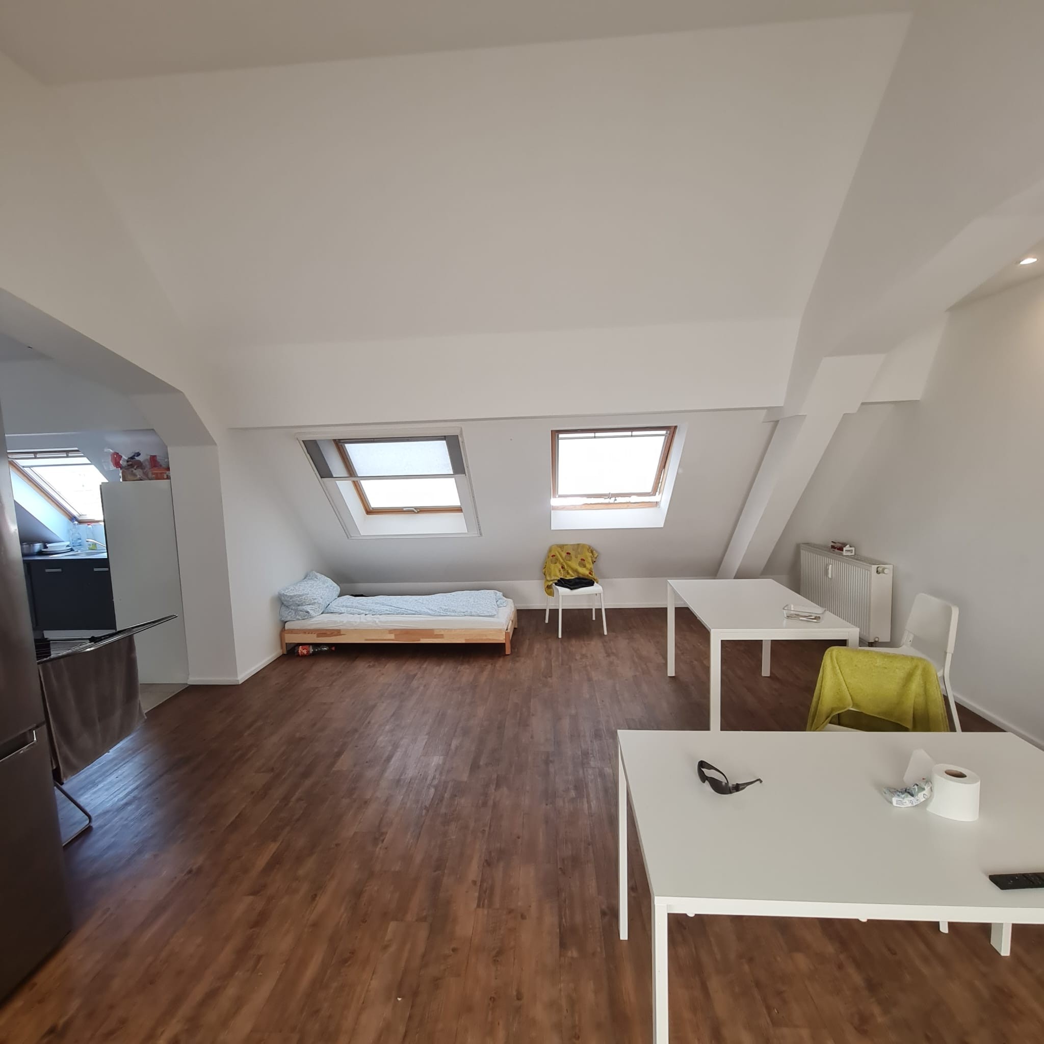 Monteur-Zimmer - Viernheim - Große modernisierte 4 Zimmer Wohnung für Monteure mit Einzelbetten