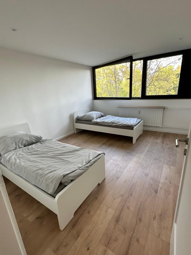 Monteur-Zimmer - Viernheim - NEUE Monteurswohnung mit 4 Zimmern und großer Küche + Wohnbereich