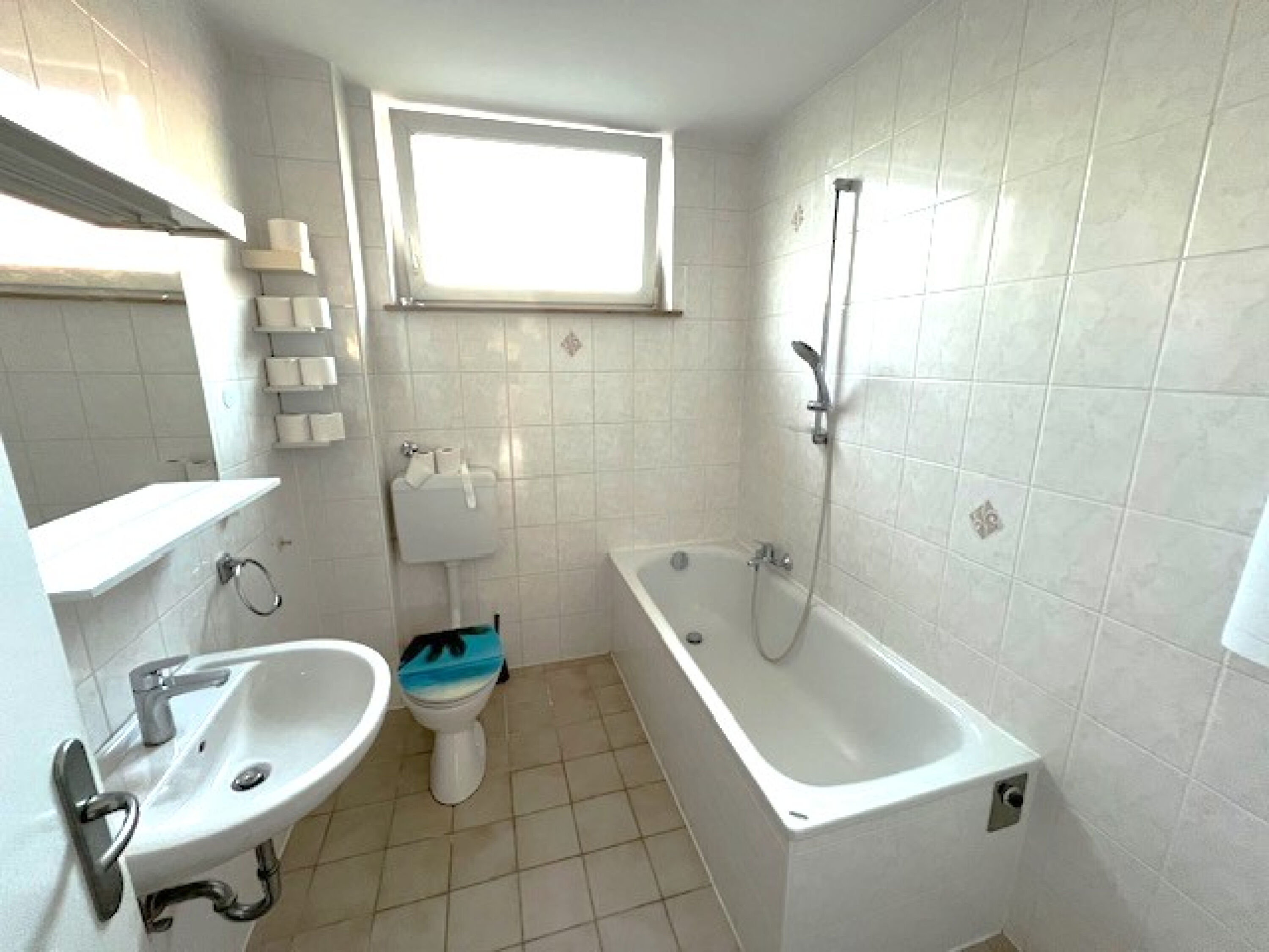 Monteur-Zimmer - Viernheim - Oliver Moll Wohnung Neustadter Straße 45 Mannheim