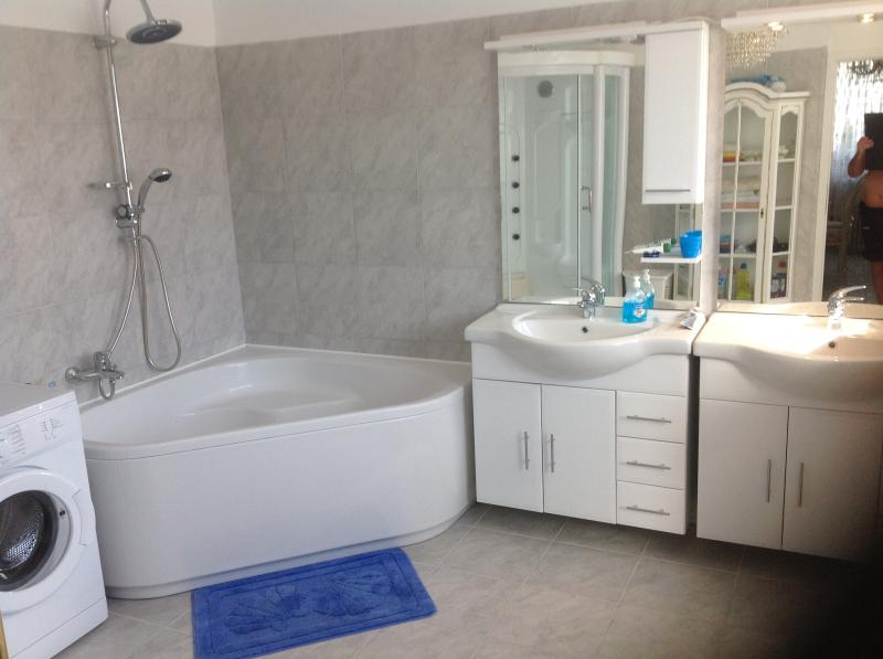 MonteurZimmer: Apartmenthotel, Pension WG, Monteurzimmer, Zimmervermietung, Raum Magdeburg.