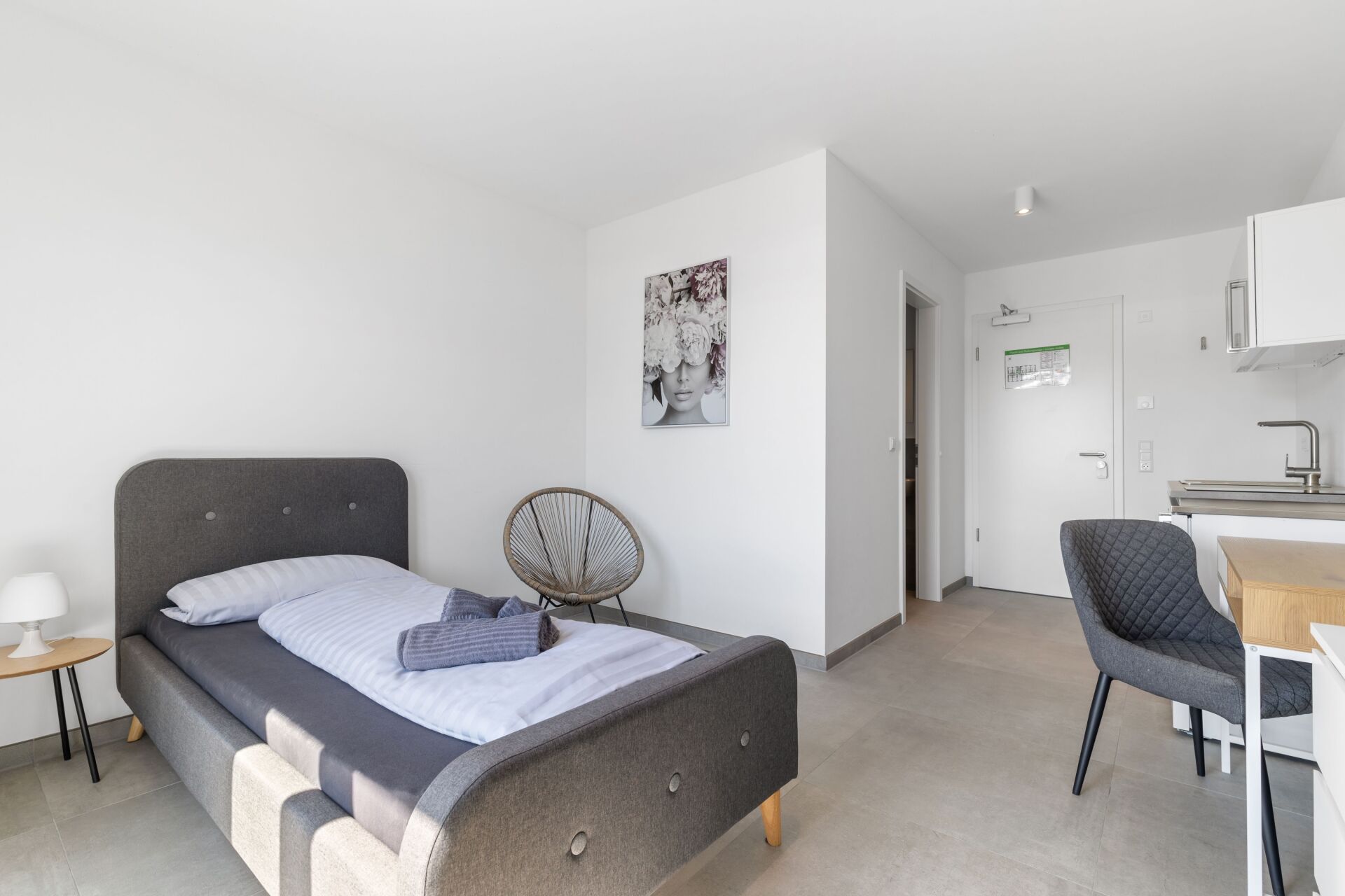 Monteur-Zimmer - LIVINGBOXX® - not a hotel
