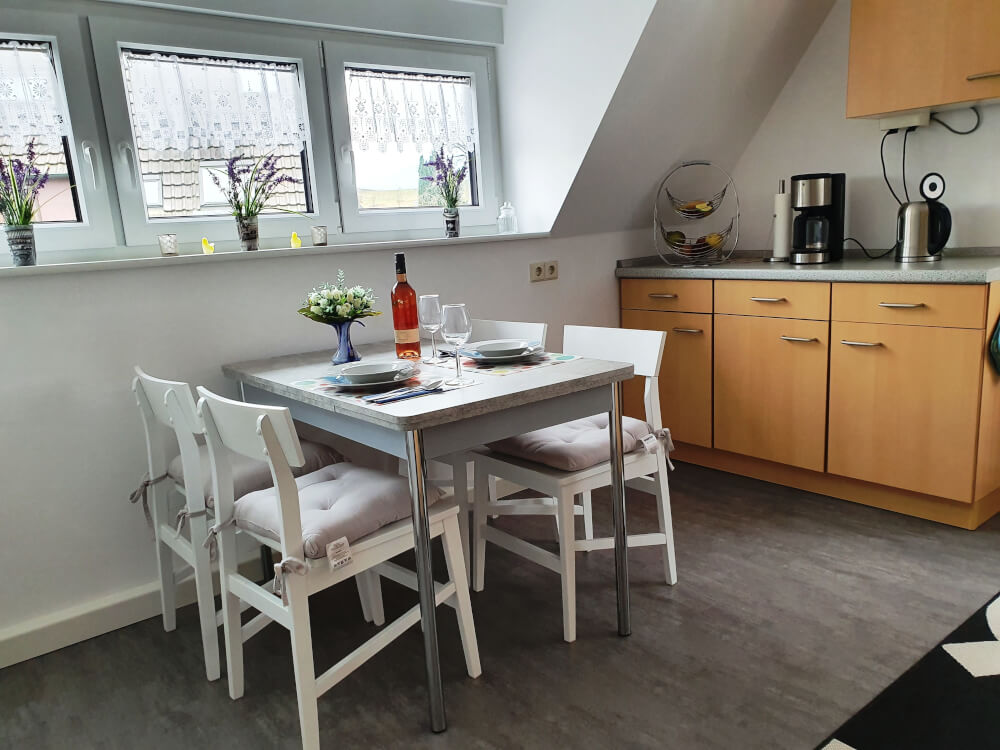 Monteur-Zimmer - Moderne Ferienwohnung in Karlsruhe- Ideal für Business & Familien