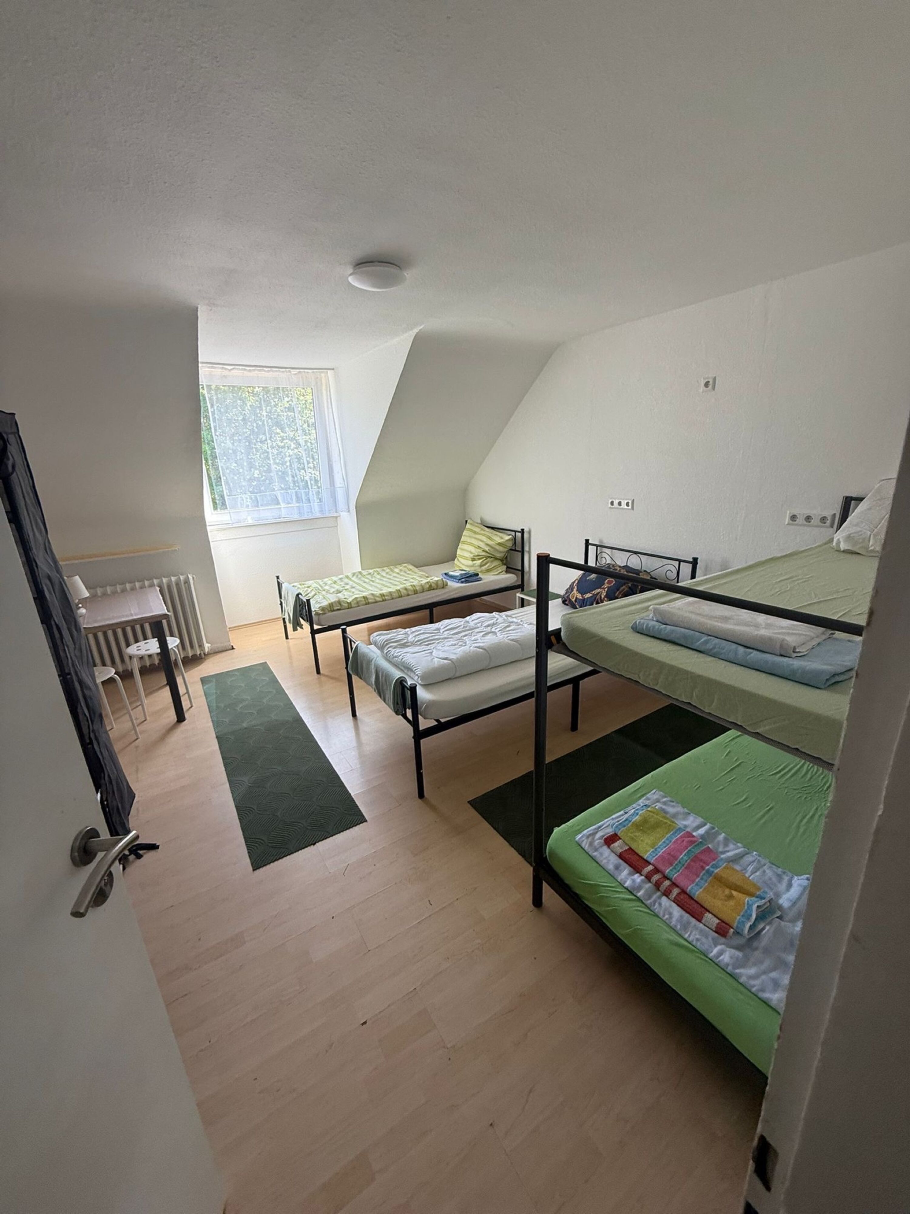 Monteur-Zimmer - Herberge Matti Schöne Wohnungen und Zimmer mit Parkplatz ,
