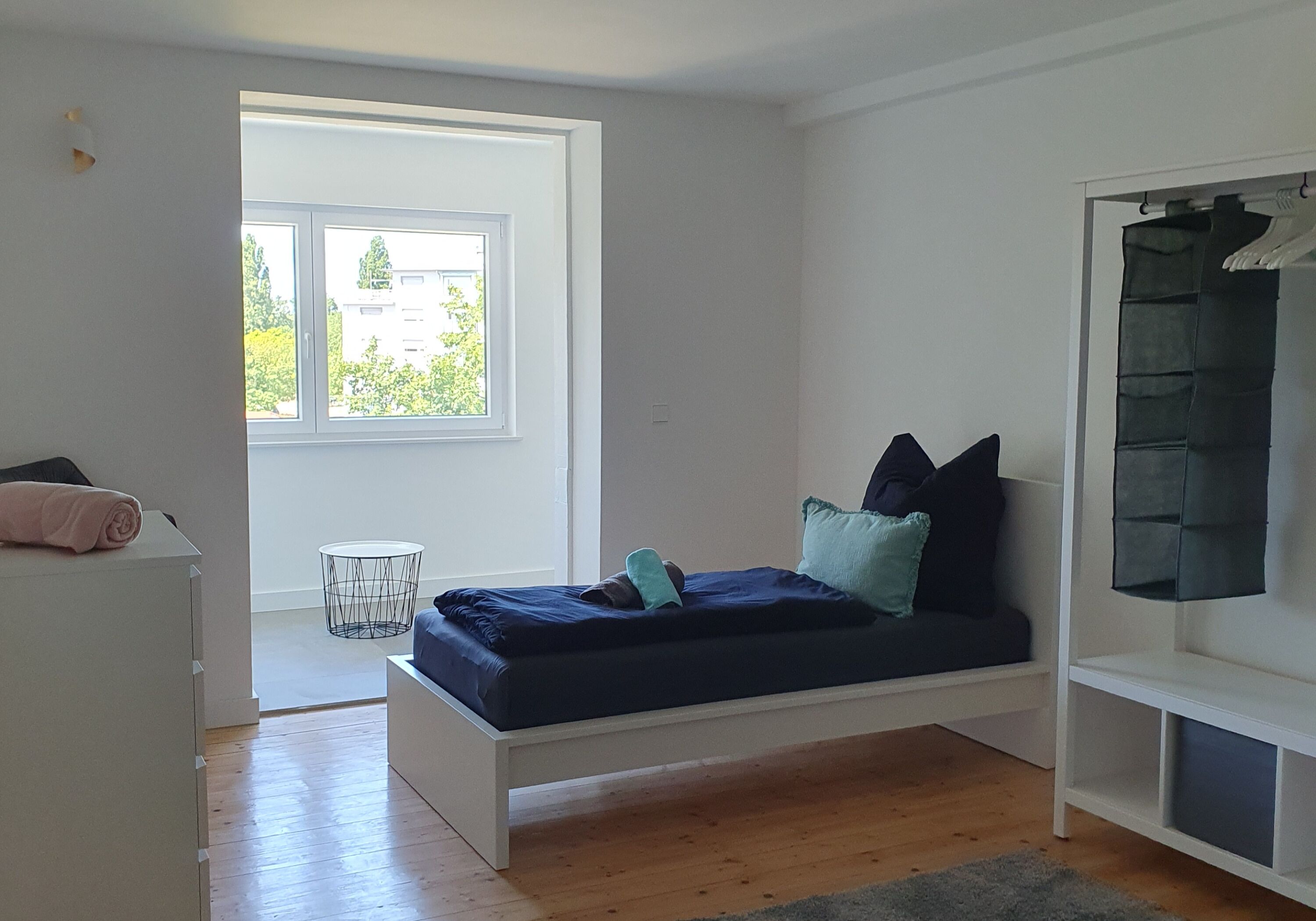 MonteurZimmer: 3.OG/Wohnung top-saniert+neu/4-Zimmer/ KA Weststadt