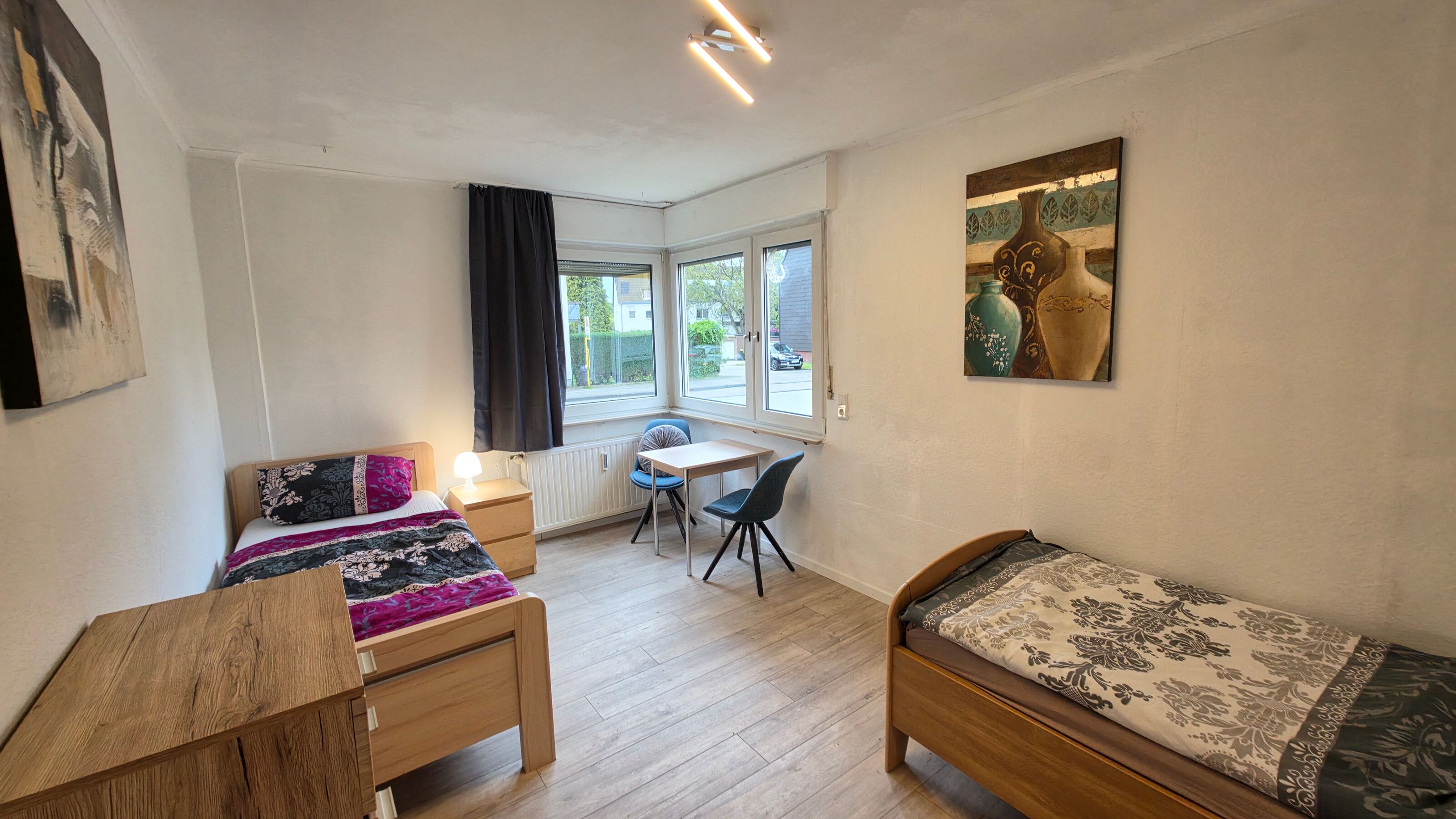 Monteur-Zimmer - Heiligenhaus - Große Wohnung für 3-7 Leute mit Balkon und extra WC + eigener Parkplatz