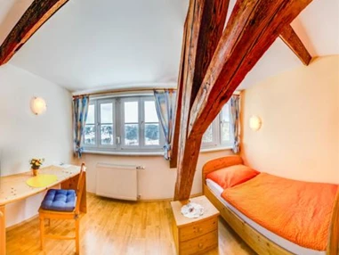 MonteurZimmer: Frühstückspension Zanglhof