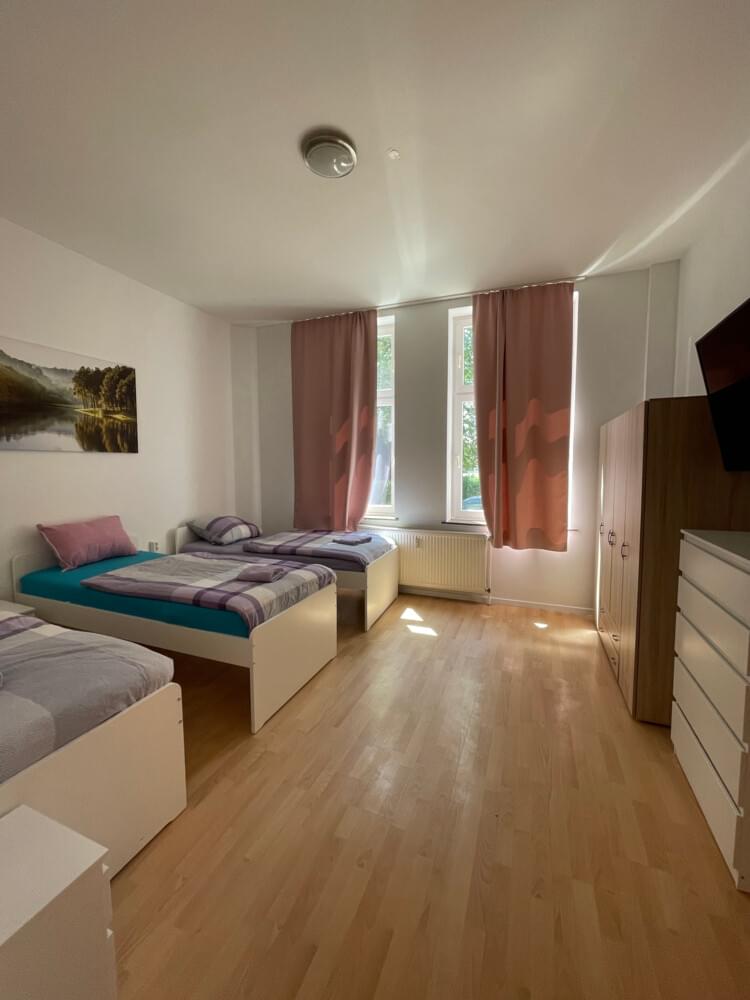 Monteur-Zimmer - Heiligenhaus - 2-Zimmer-Monteurwohnung. MAX 6 Personen