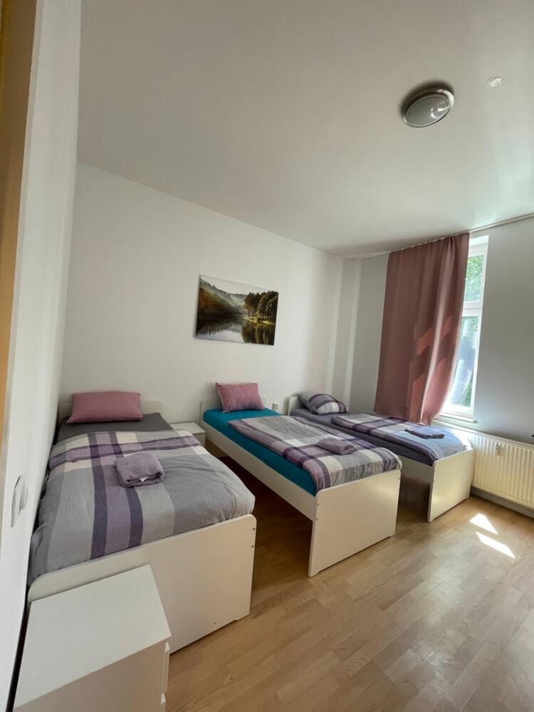 Monteur-Zimmer - Heiligenhaus - 2-Zimmer-Monteurwohnung. MAX 6 Personen