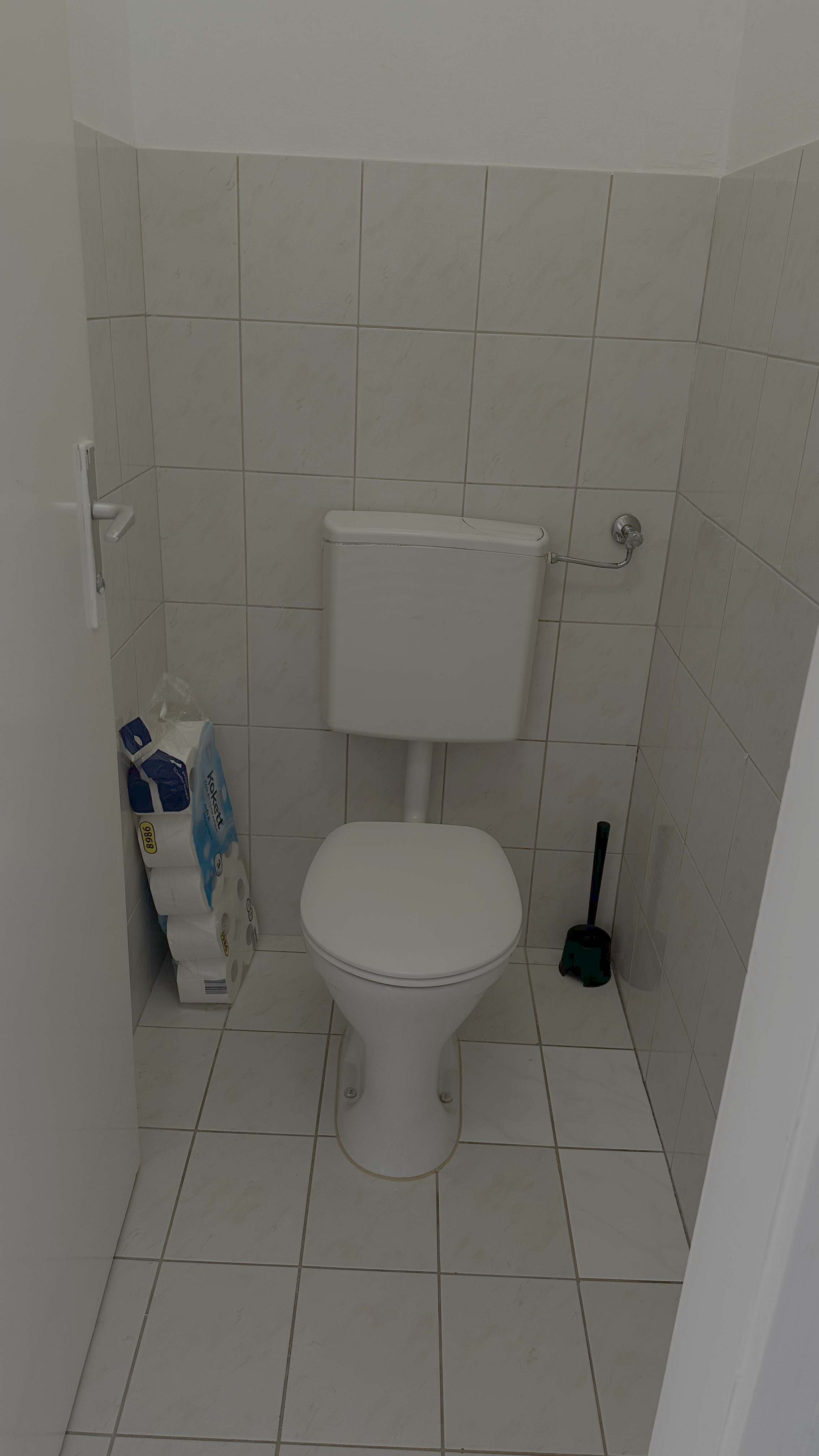 MonteurZimmer: WC - Monteur-Arbeiter Wohnung in Gewerbe-und Industriegebiet Nähe