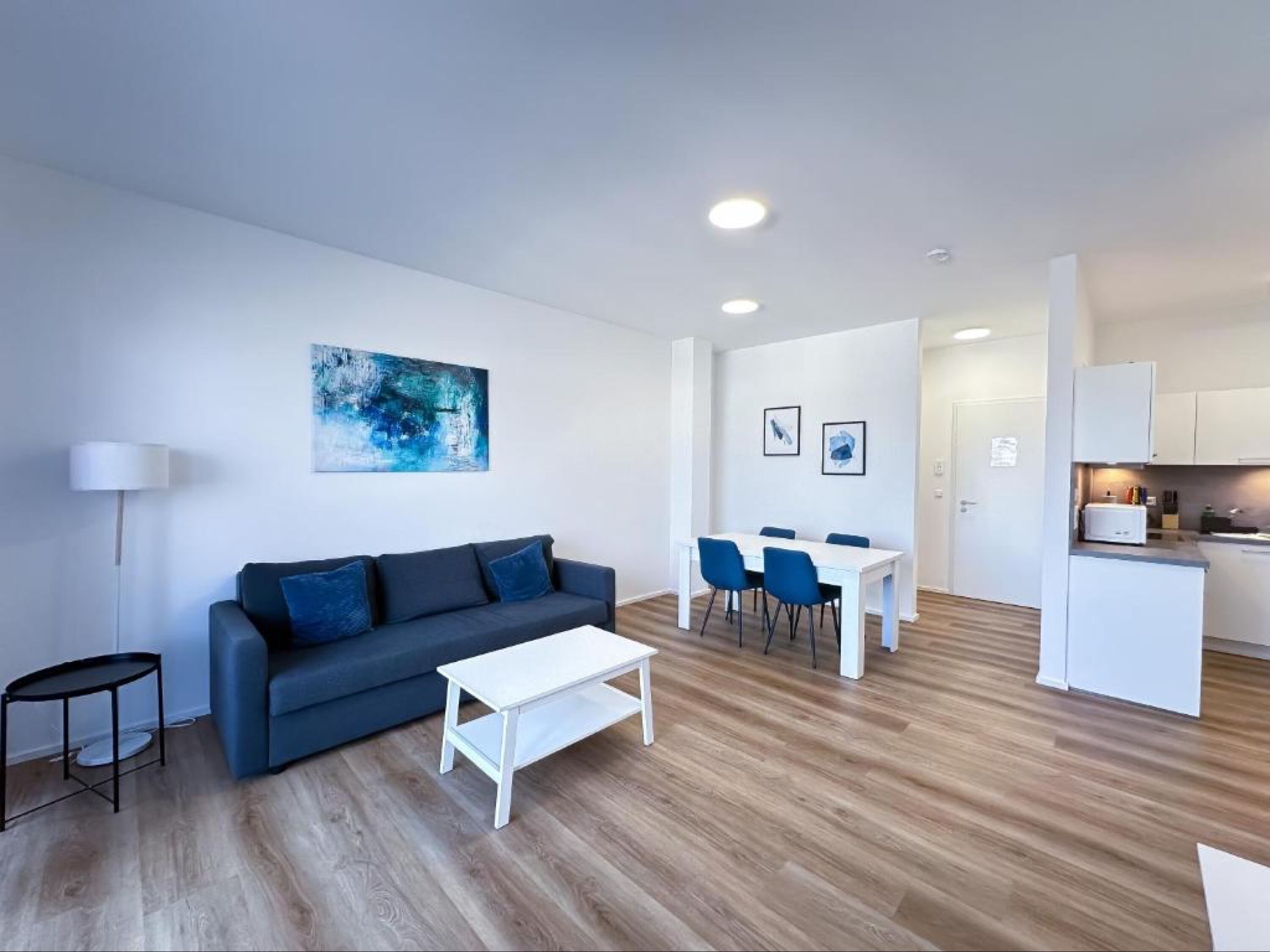 Monteur-Zimmer - Preis pro Nacht - Suite4Me- Mainz Wiesbaden | 3 Zimmer I Balkon | Küche I WLAN