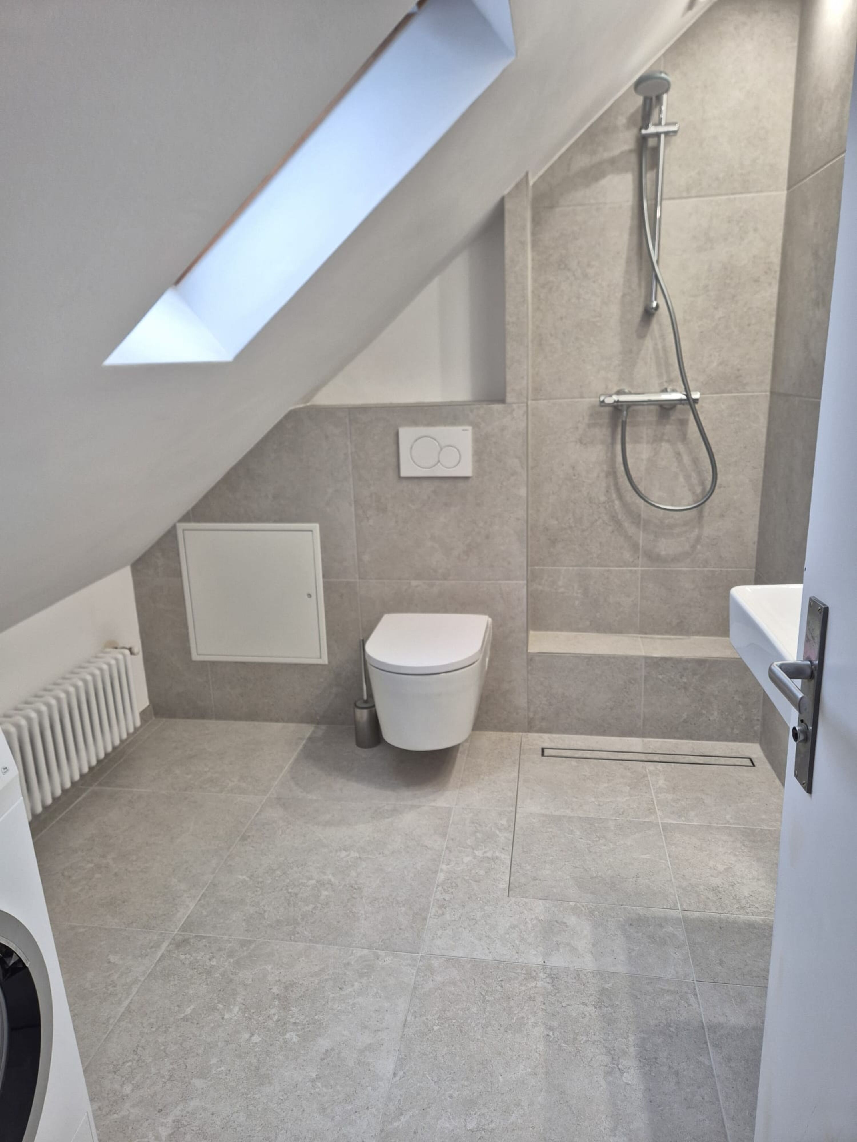 Monteur-Zimmer - Preis pro Nacht - 5 Zimmer Wohnung mit 2 Badezimmer, 2 Balkonen