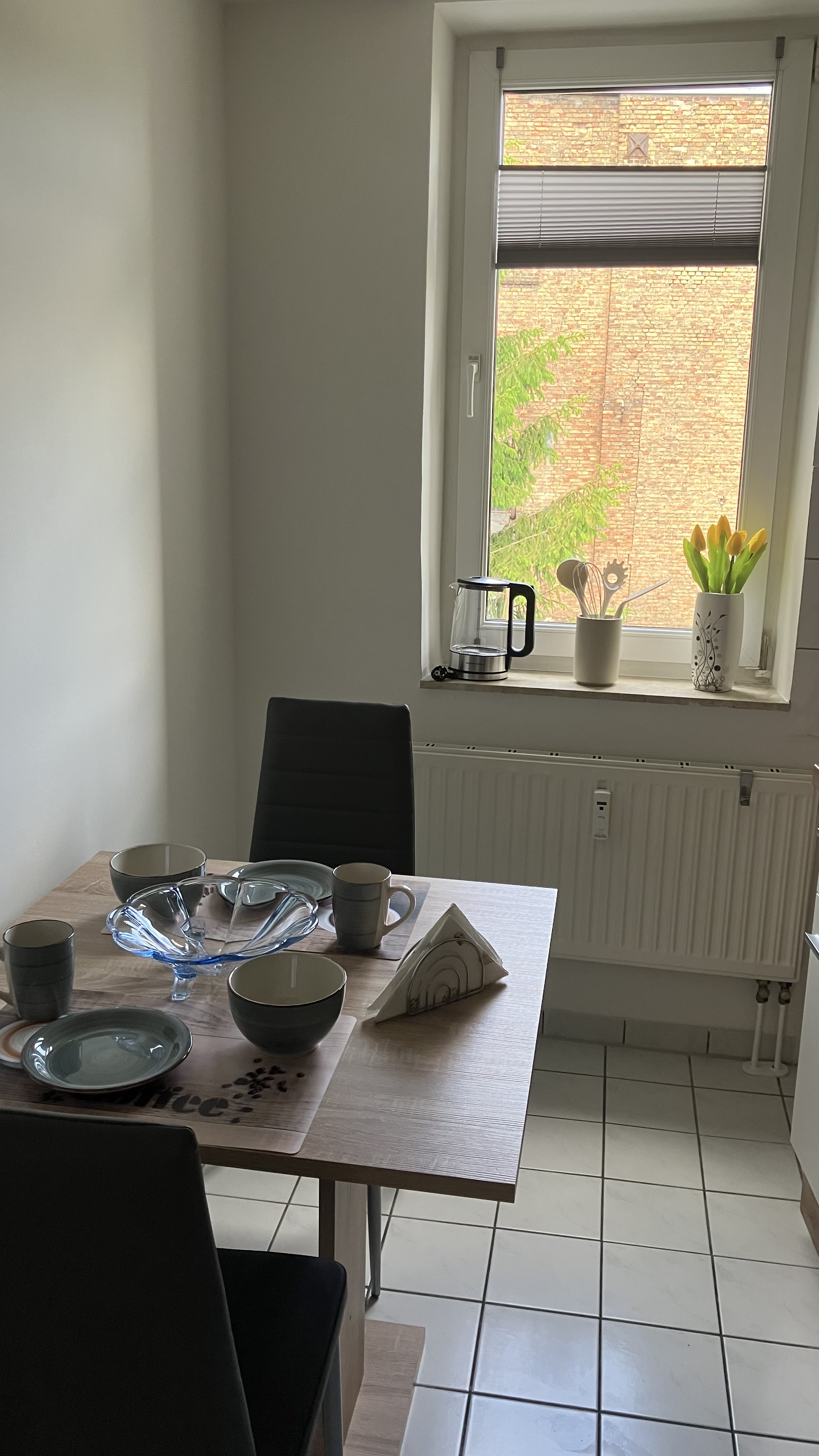 MonteurZimmer: Business-Wohnung für Monteure & Fachkräfte | 2 Zimmer | WLAN | Küche | Rostock