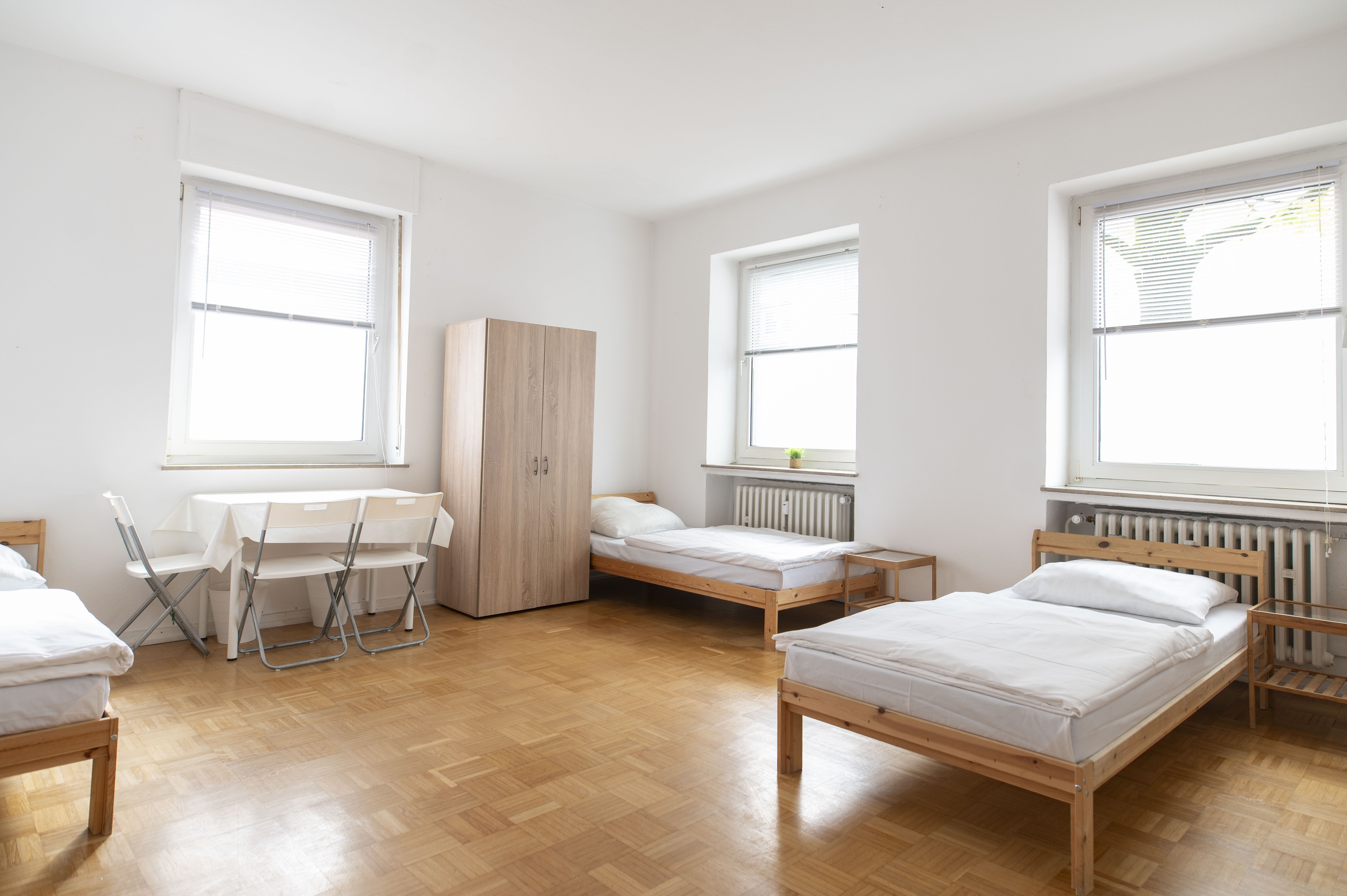Monteur-Zimmer - Preis pro Nacht - Harsewinkel - Unterkünfte Nähe Münster | WIFI + Kitchen + WhatsApp