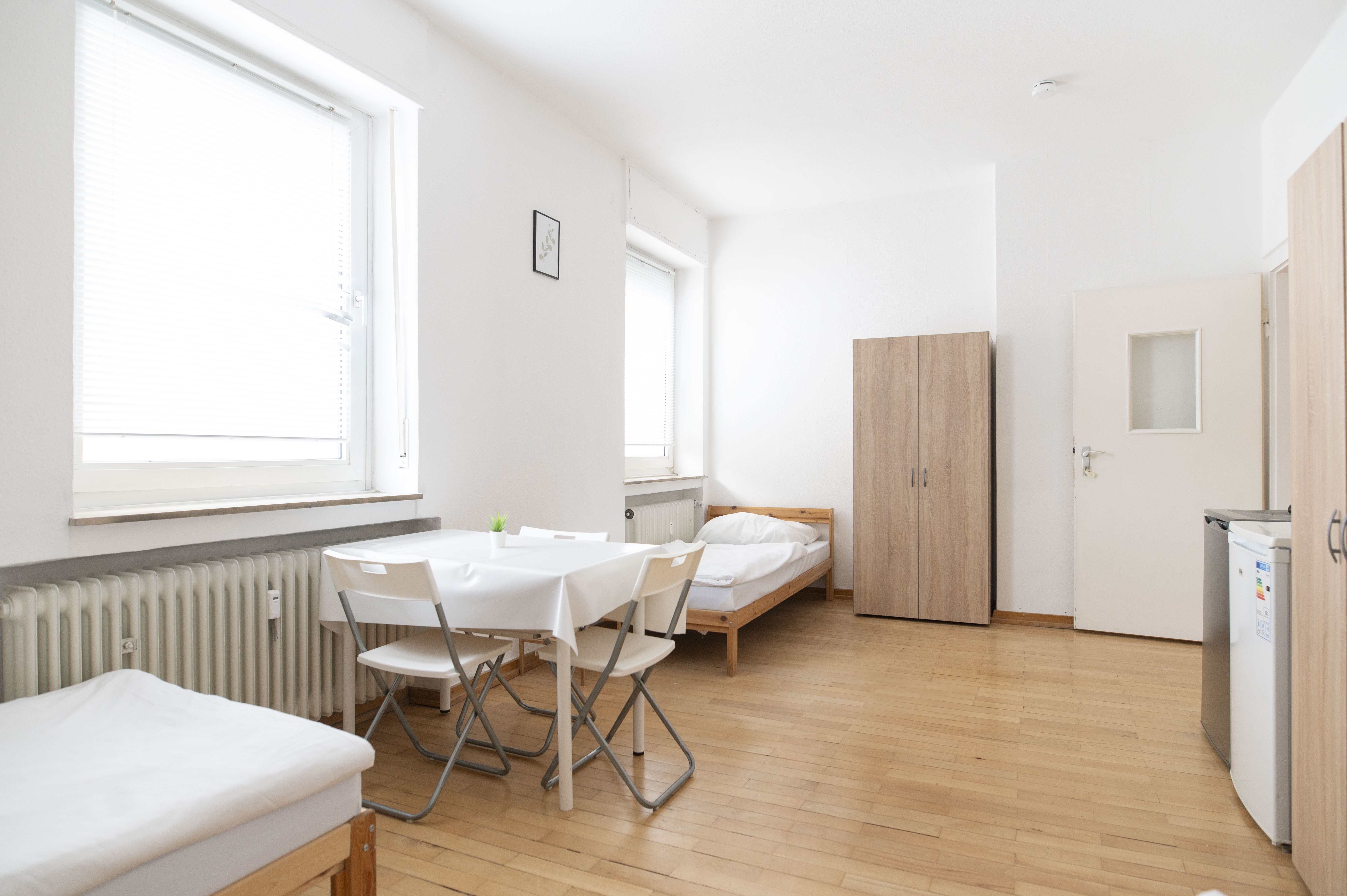 Monteur-Zimmer - Preis pro Nacht - Harsewinkel - Unterkünfte Nähe Münster | WIFI + Kitchen + WhatsApp