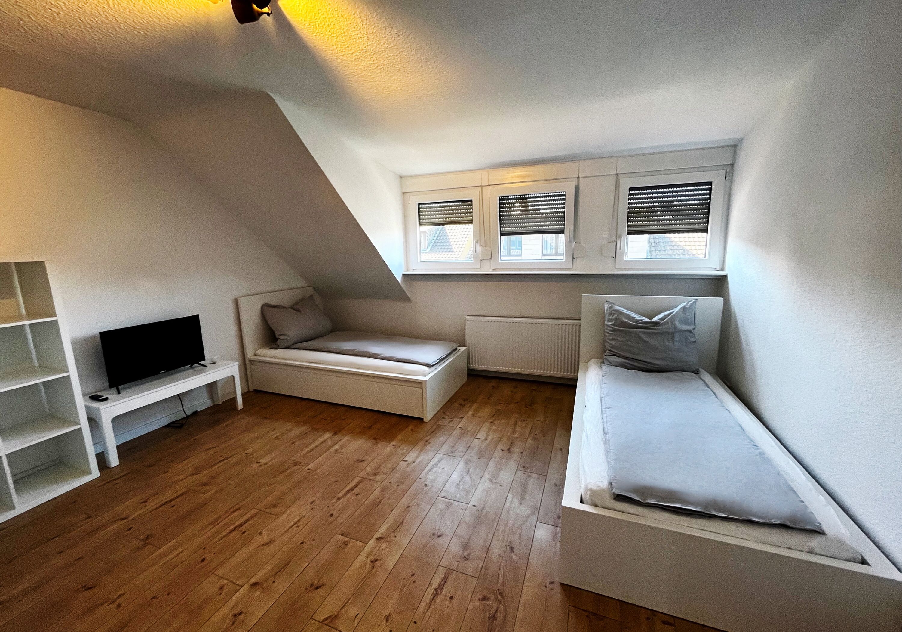 Monteur-Zimmer - Jülich - Sanierte Wohnung mit bequemen Betten - neues Bad & Küche!
