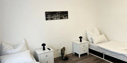 Monteur-Zimmer - Mülheim an der Ruhr - Komfortable Monteurwohnung mit Balkon in der Stadt! Gute Anbindungen l